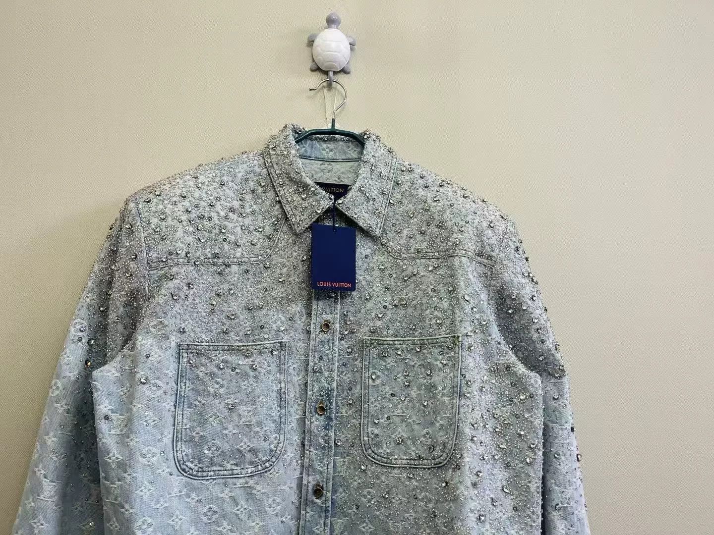 Louis Vuitton Louis Vuitton Rhinestone Full Logo Denim Jacket Size US XXL / EU 58 / 5 - 2 Thumbnail