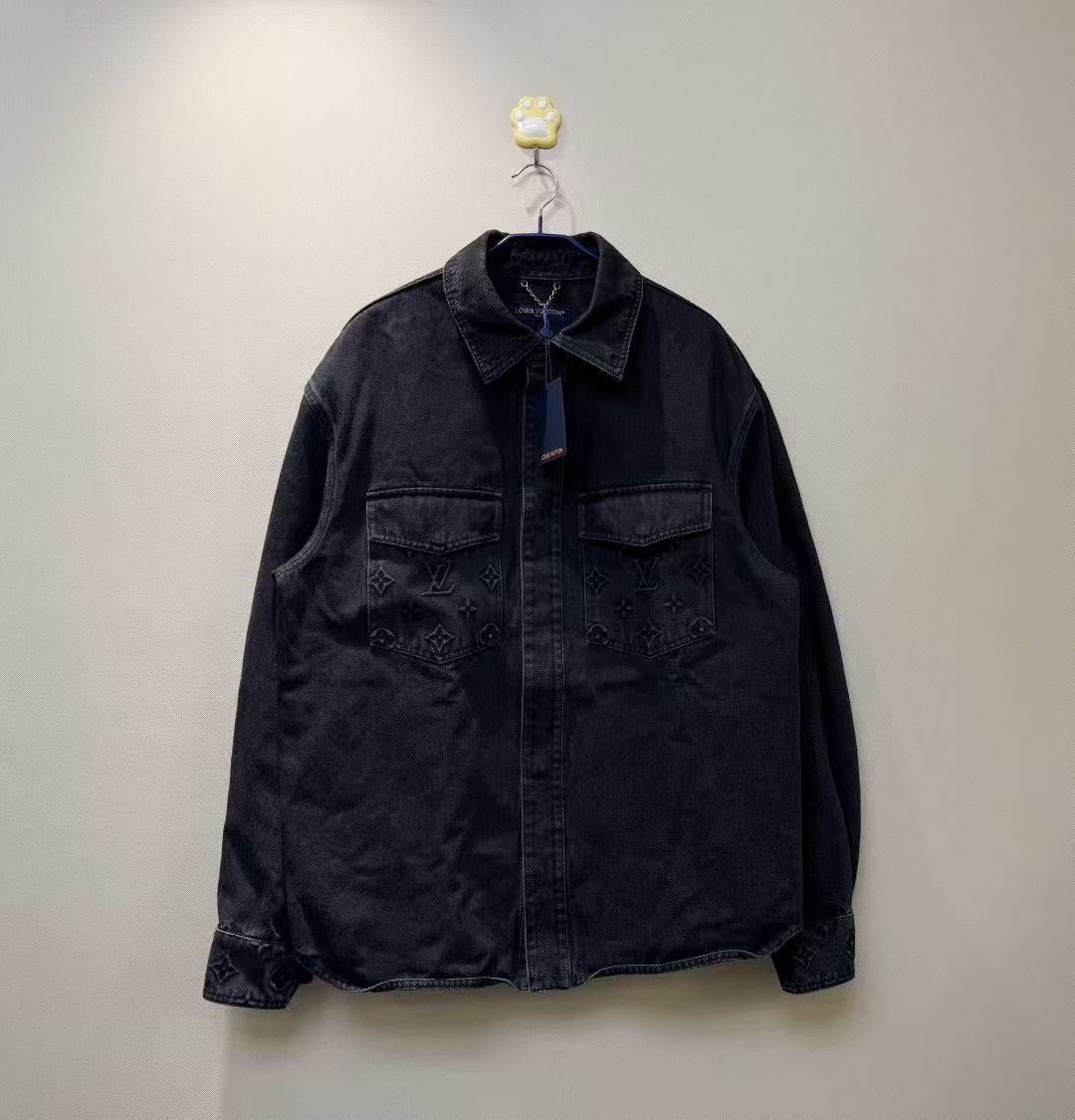 Louis Vuitton Louis Vuitton LV Embossed Logo Denim Jacket Size US XL / EU 56 / 4 - 3 Thumbnail