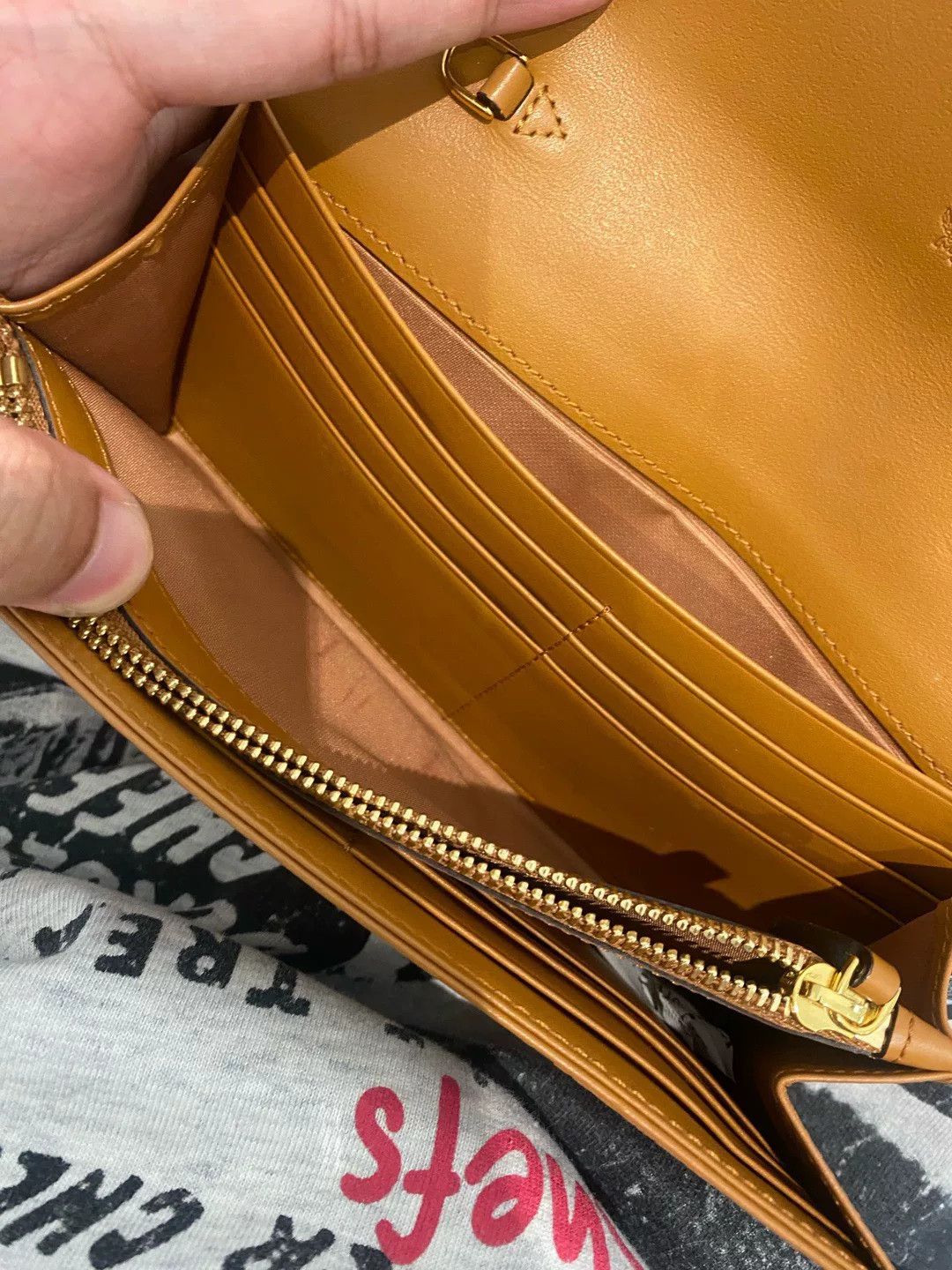 MCM Pre-loved Bag Very good condition Size ONE SIZE - 5 Thumbnail