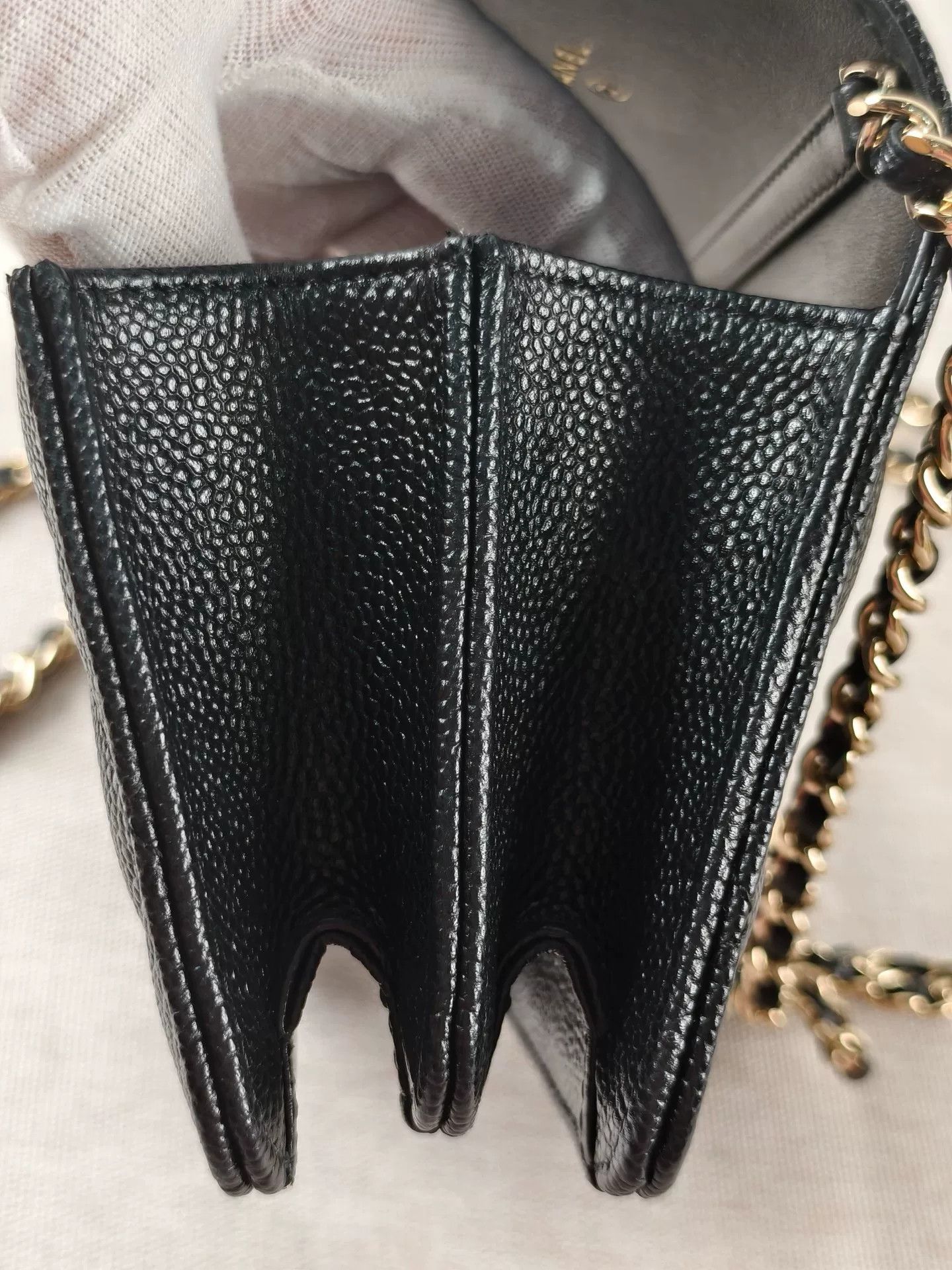 Chanel Pre-loved Bag Very good condition Size ONE SIZE - 4 Thumbnail