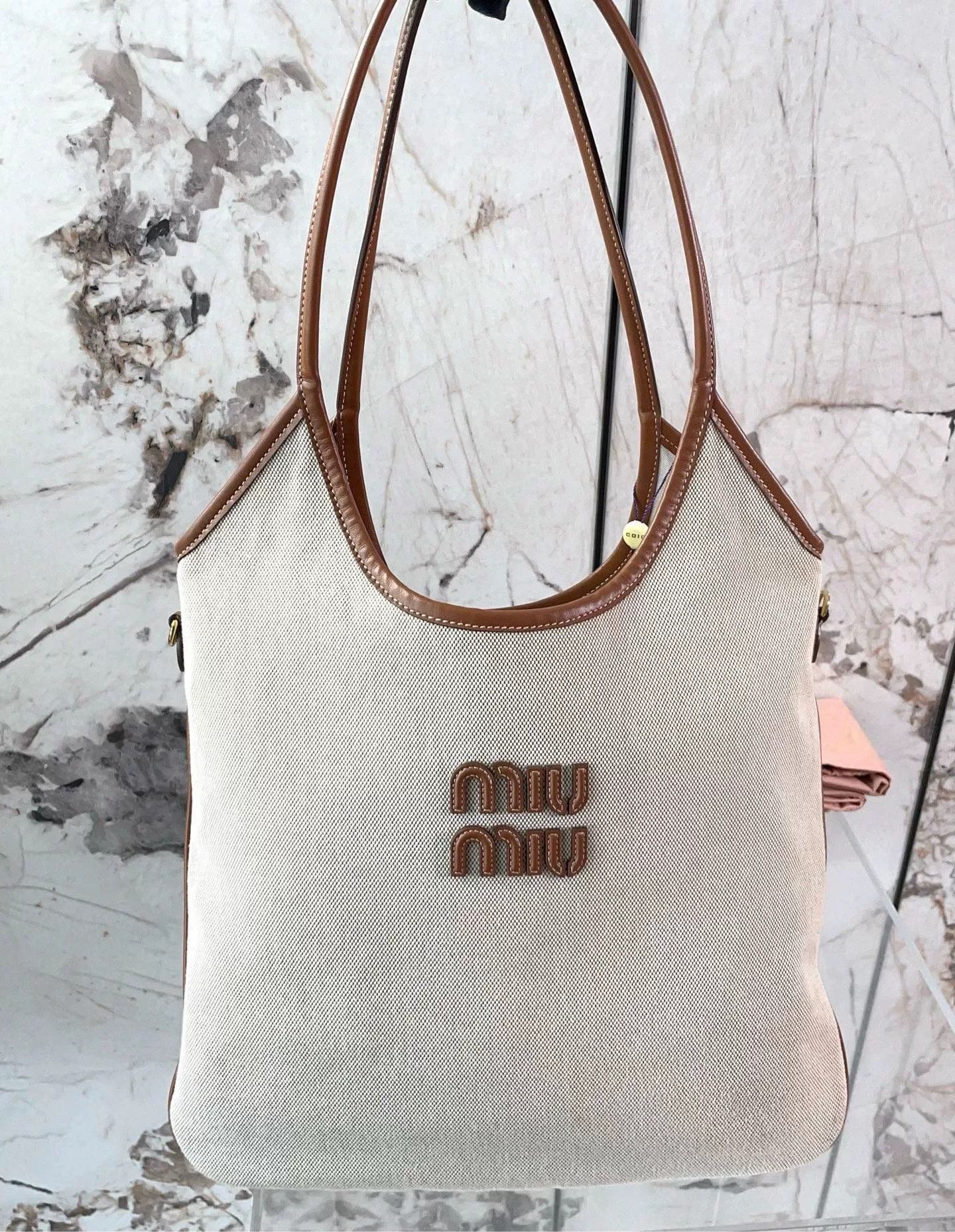 Miu Miu Pre-loved Bag Very good condition Size ONE SIZE - 6 Thumbnail