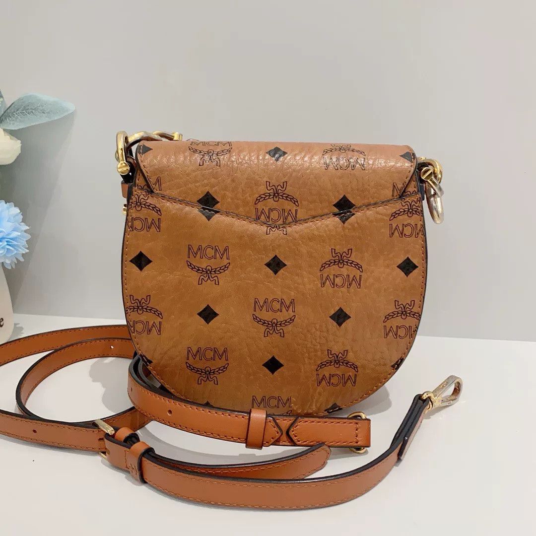 MCM Pre-loved Bag Very good condition Size ONE SIZE - 4 Thumbnail