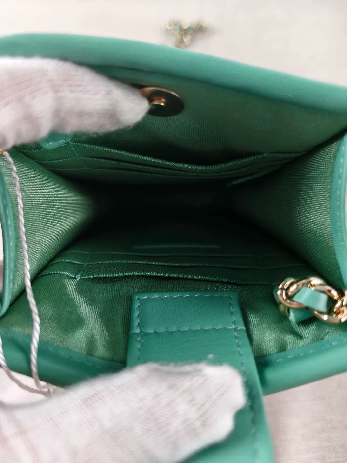 Chanel Pre-loved Bag Very good condition Size ONE SIZE - 4 Thumbnail