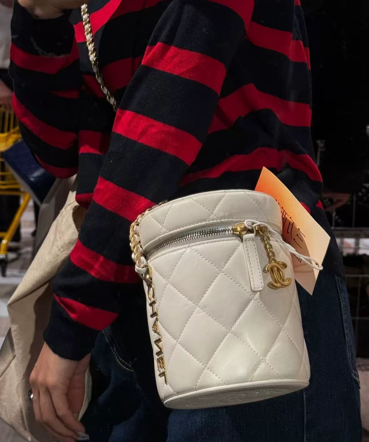 Chanel Pre-loved Bag Very good condition Size ONE SIZE - 5 Thumbnail