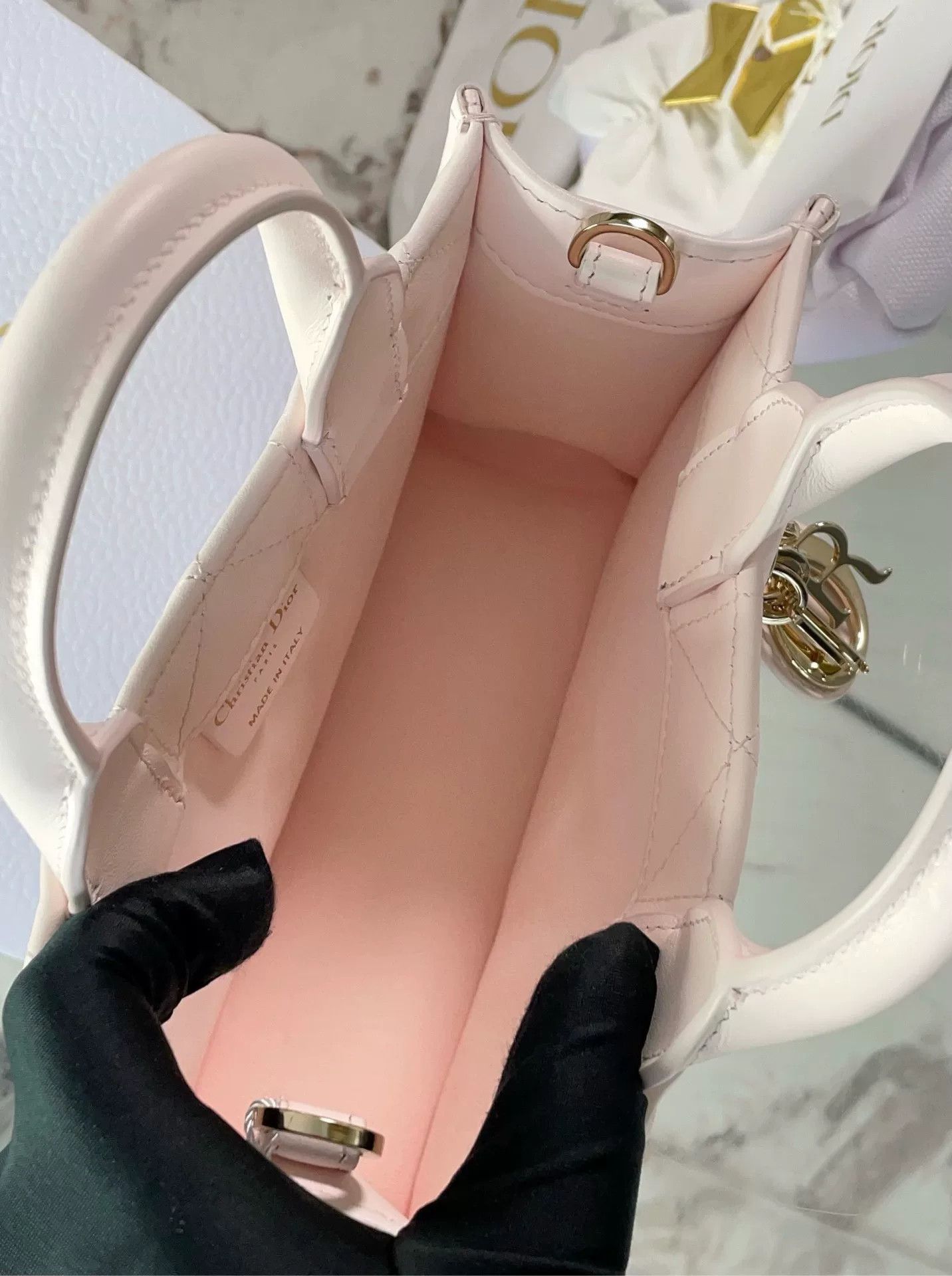 Dior Pre-loved Bag Very good condition Size ONE SIZE - 9 Thumbnail