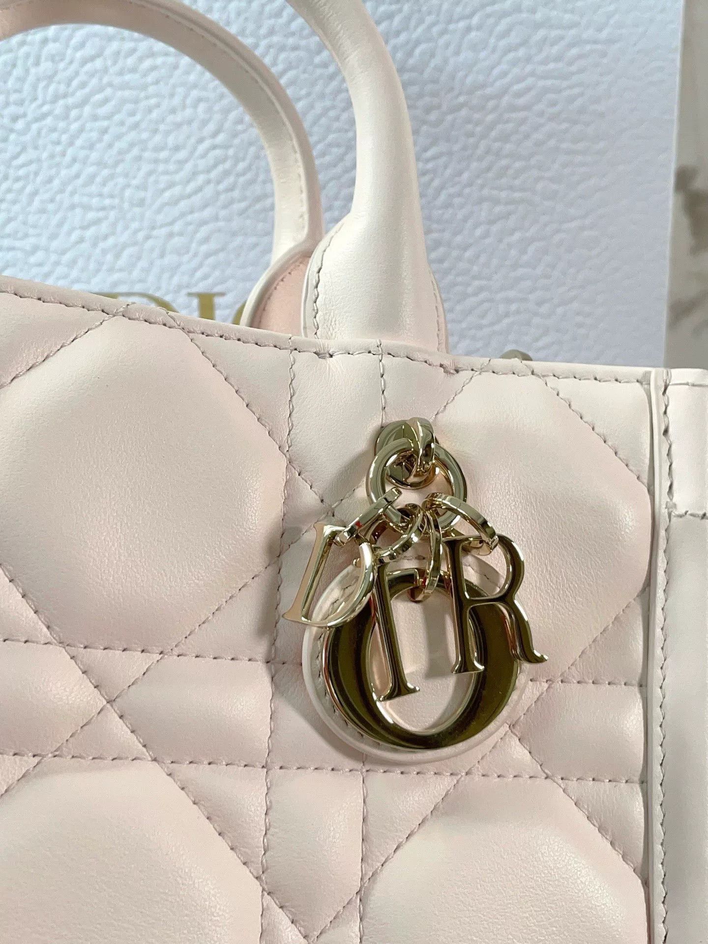 Dior Pre-loved Bag Very good condition Size ONE SIZE - 7 Thumbnail