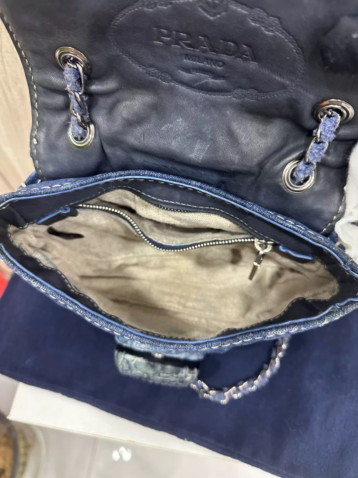 Prada Pre-loved Bag Very good condition Size ONE SIZE - 9 Thumbnail
