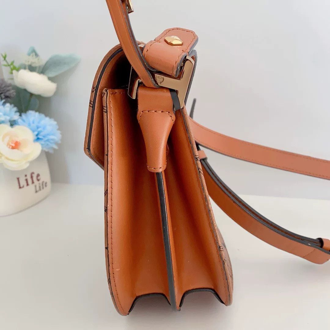 MCM Pre-loved Bag Very good condition Size ONE SIZE - 4 Thumbnail