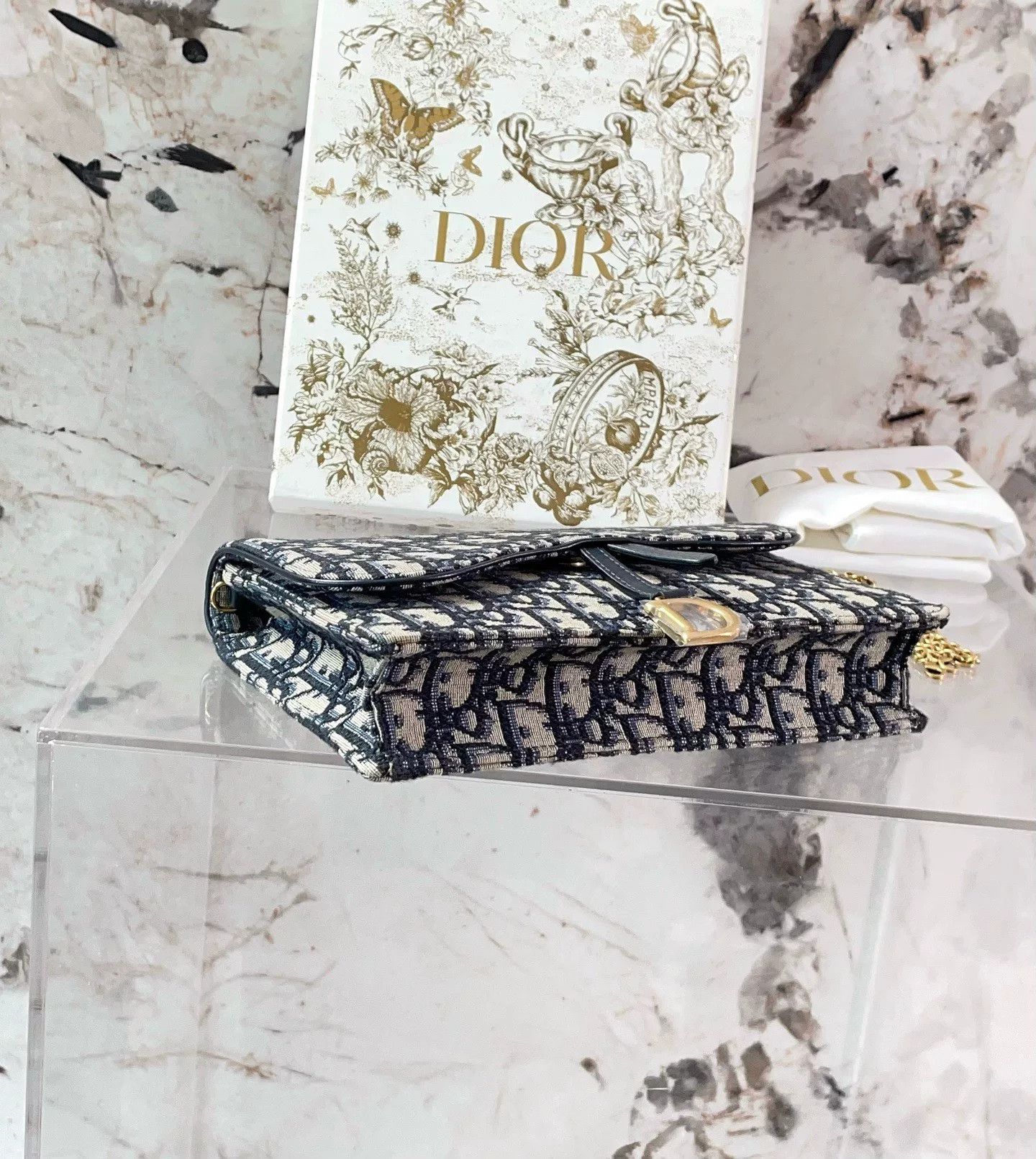 Dior Pre-loved Bag Very good condition Size ONE SIZE - 5 Thumbnail