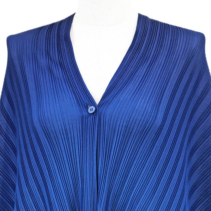 Other Other Pleats Please Polyester Cape Cardigan Textile Outerwear DUTY FREE for USA Size ONE SIZE - 2 Thumbnail