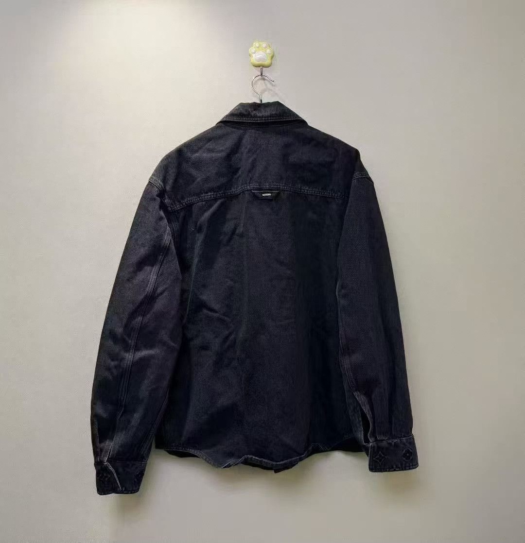 Louis Vuitton Louis Vuitton LV Black Embossed Logo Denim Jacket Size US XL / EU 56 / 4 - 4 Thumbnail