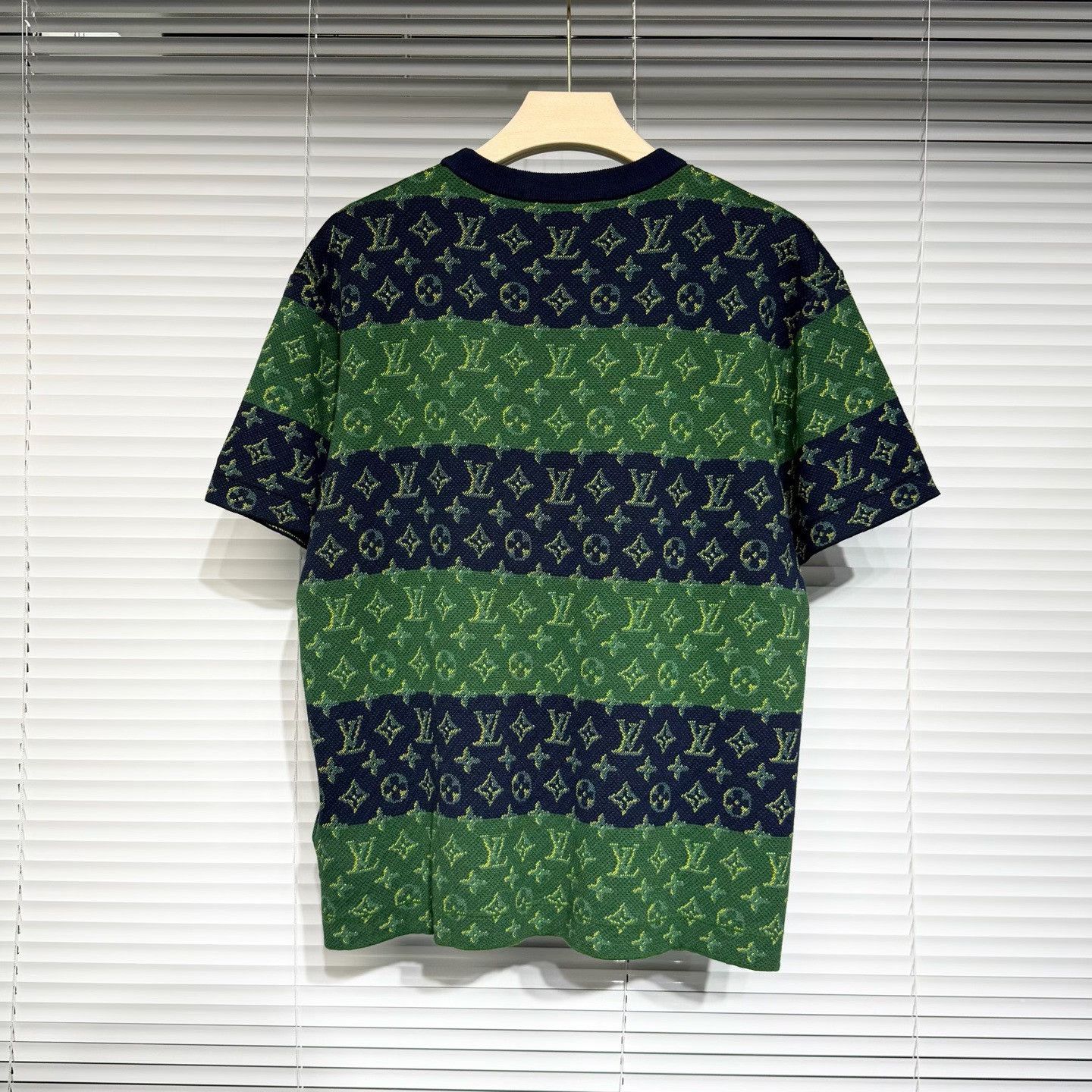 Louis Vuitton Louis Vuitton Knit Short-Sleeve T-Shirt Size US M / EU 48-50 / 2 - 2 Thumbnail