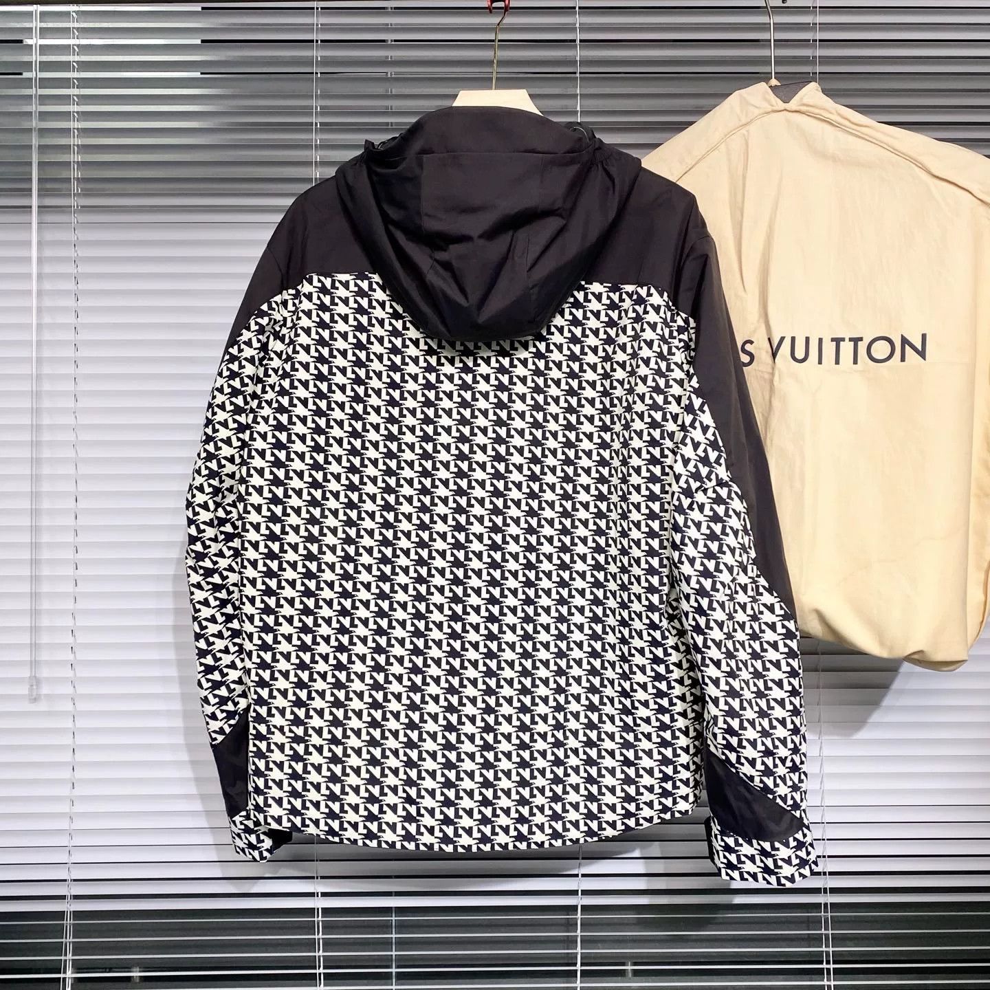 Louis Vuitton LV Houndstooth Logo Embroidered Jacket Size US S / EU 44-46 / 1 - 2 Thumbnail