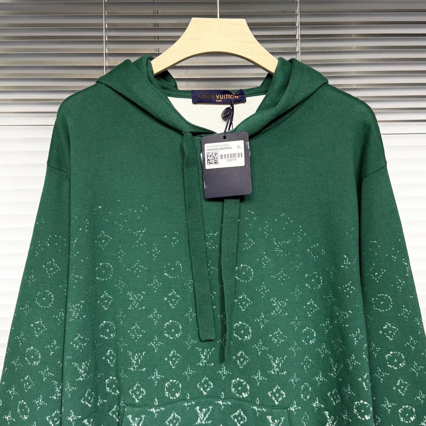 Louis Vuitton LV Monogram Gradient Knit Hoodie Size US XL / EU 56 / 4 - 3 Thumbnail
