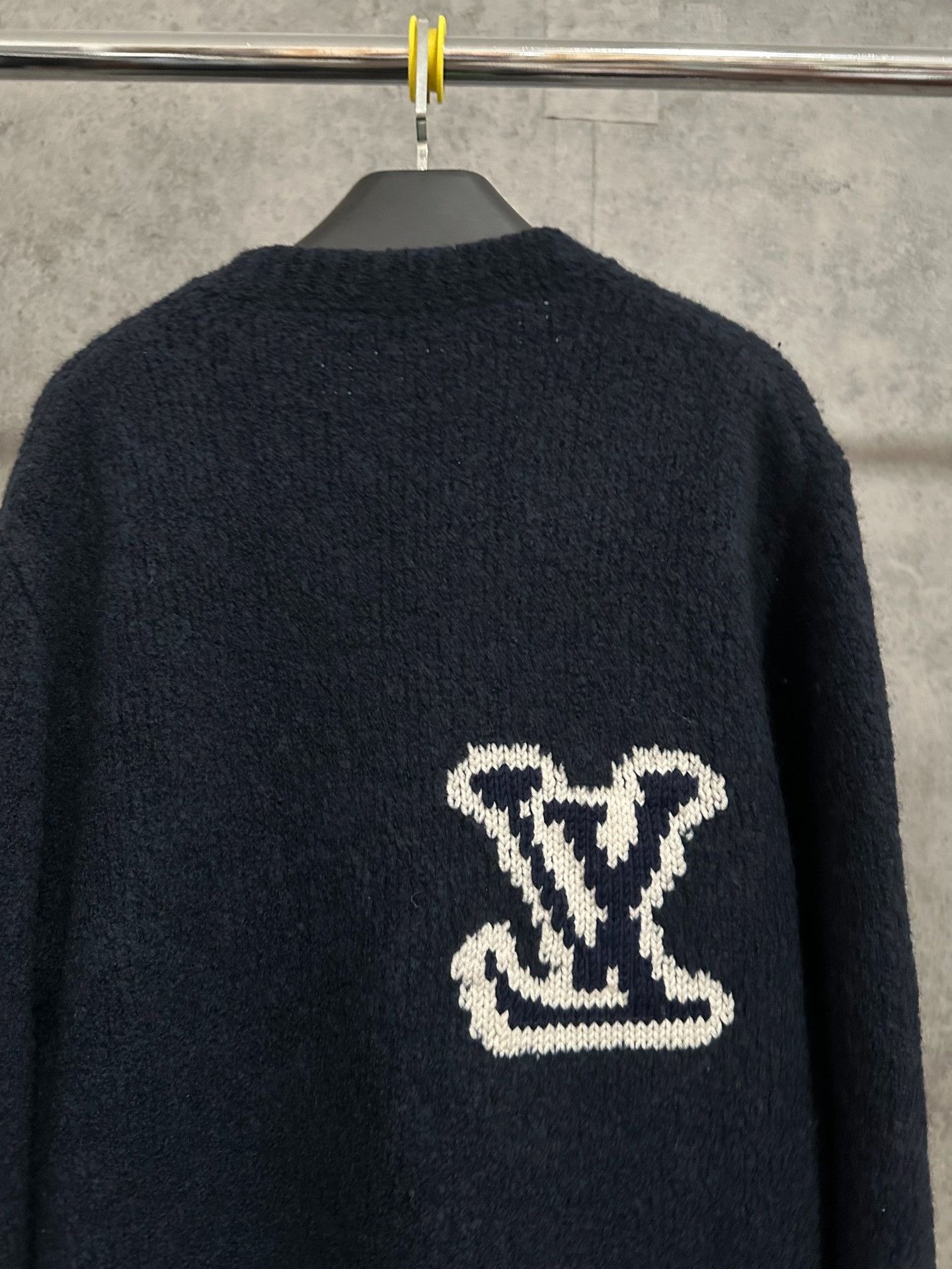 Louis Vuitton LV Intarsia Logo Navy Knit Sweater Size US L / EU 52-54 / 3 - 5 Thumbnail