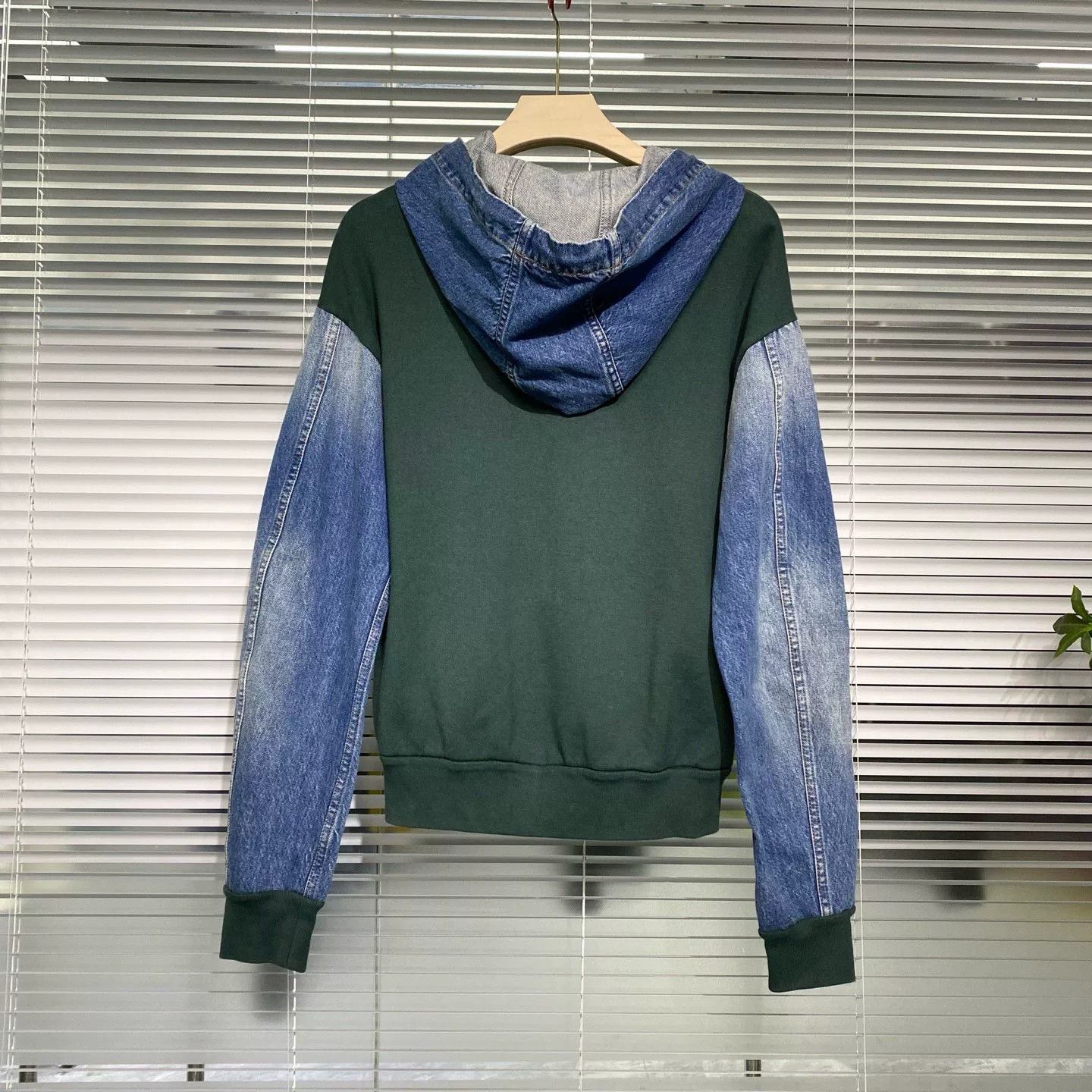 Louis Vuitton LV Green Denim Patchwork Zip Hoodie Size US S / EU 44-46 / 1 - 2 Thumbnail
