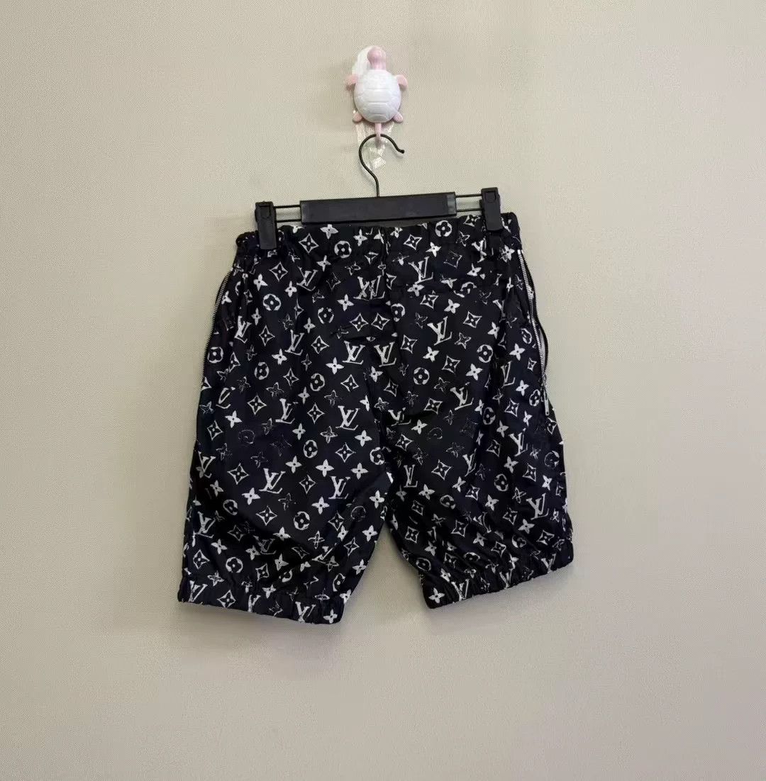 Louis Vuitton Louis Vuitton LV Monogram Nylon Shorts Size US 27 - 4 Thumbnail