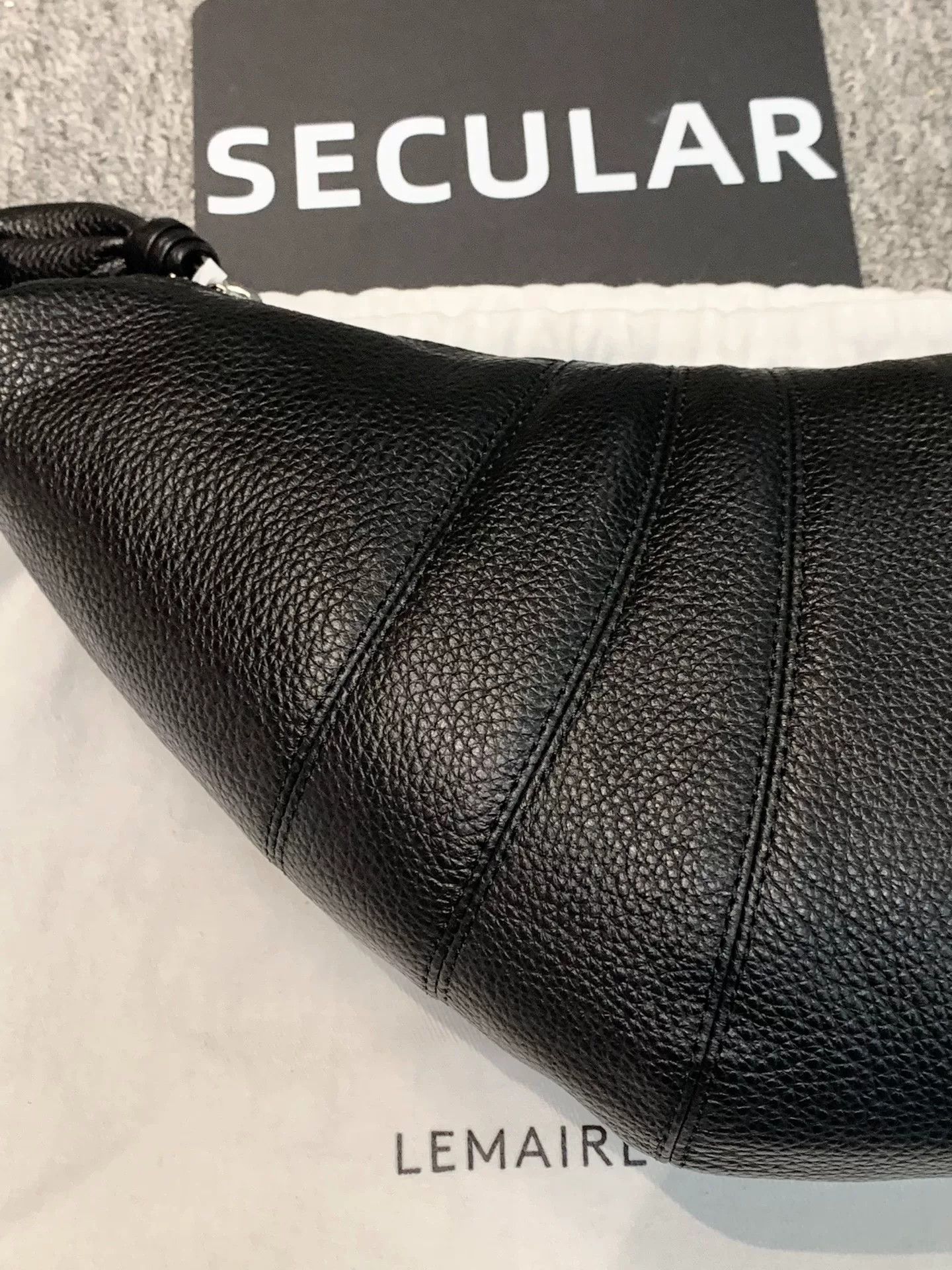 Lemaire Lemaire Small Black Cowhide Croissant Bag Size ONE SIZE - 8 Thumbnail