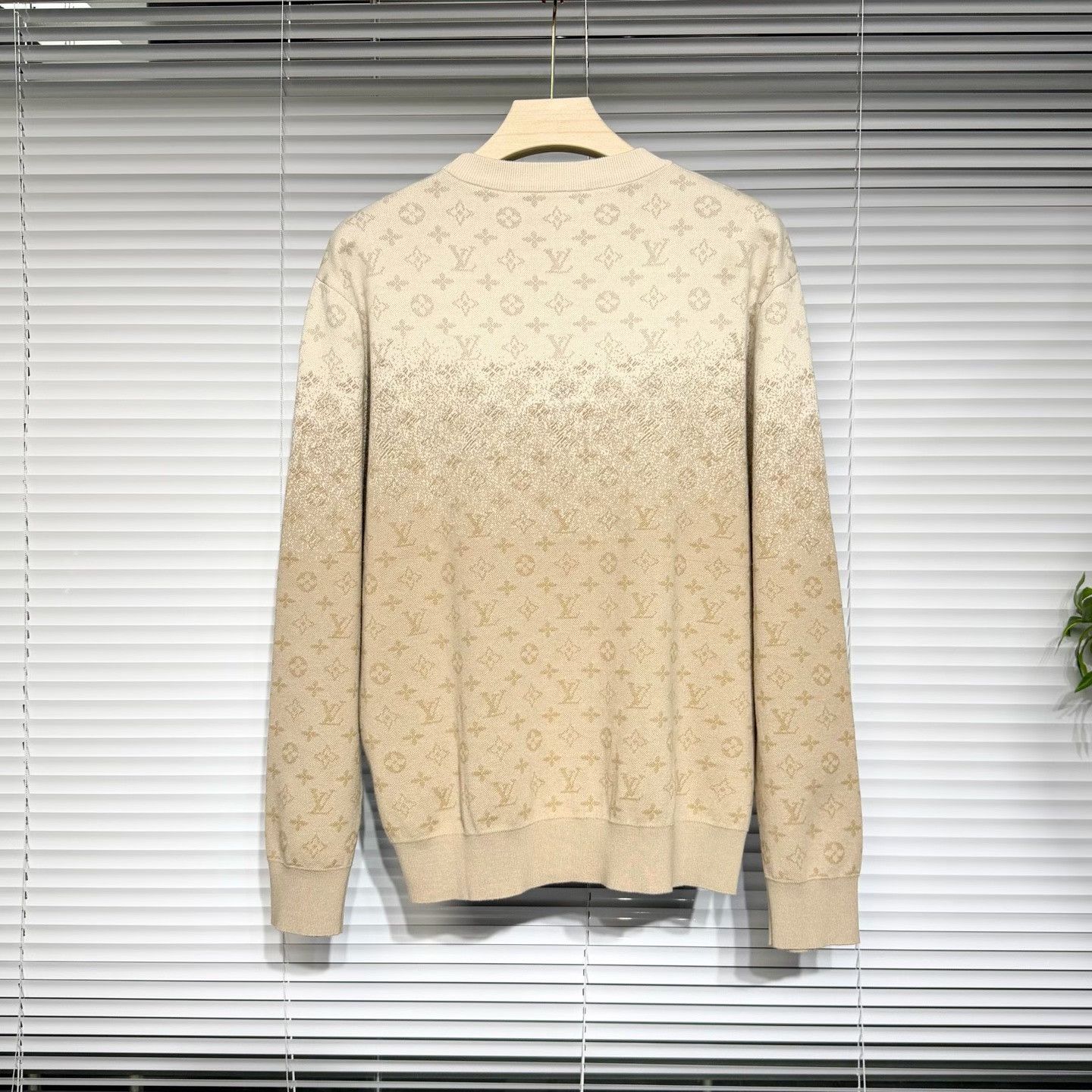Louis Vuitton LV SS26 Logo Knit Sweater XL Size US XL / EU 56 / 4 - 2 Thumbnail