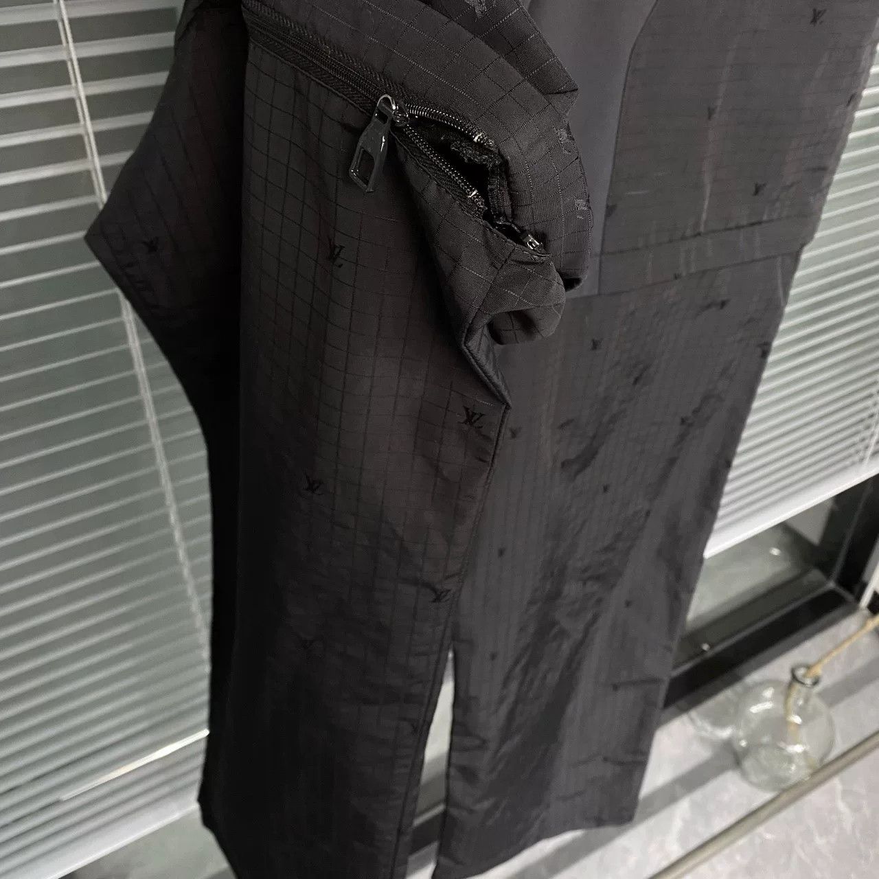 Louis Vuitton LV 24 Early Autumn Tech Fabric Trousers Size US 30 / EU 46 - 8 Thumbnail