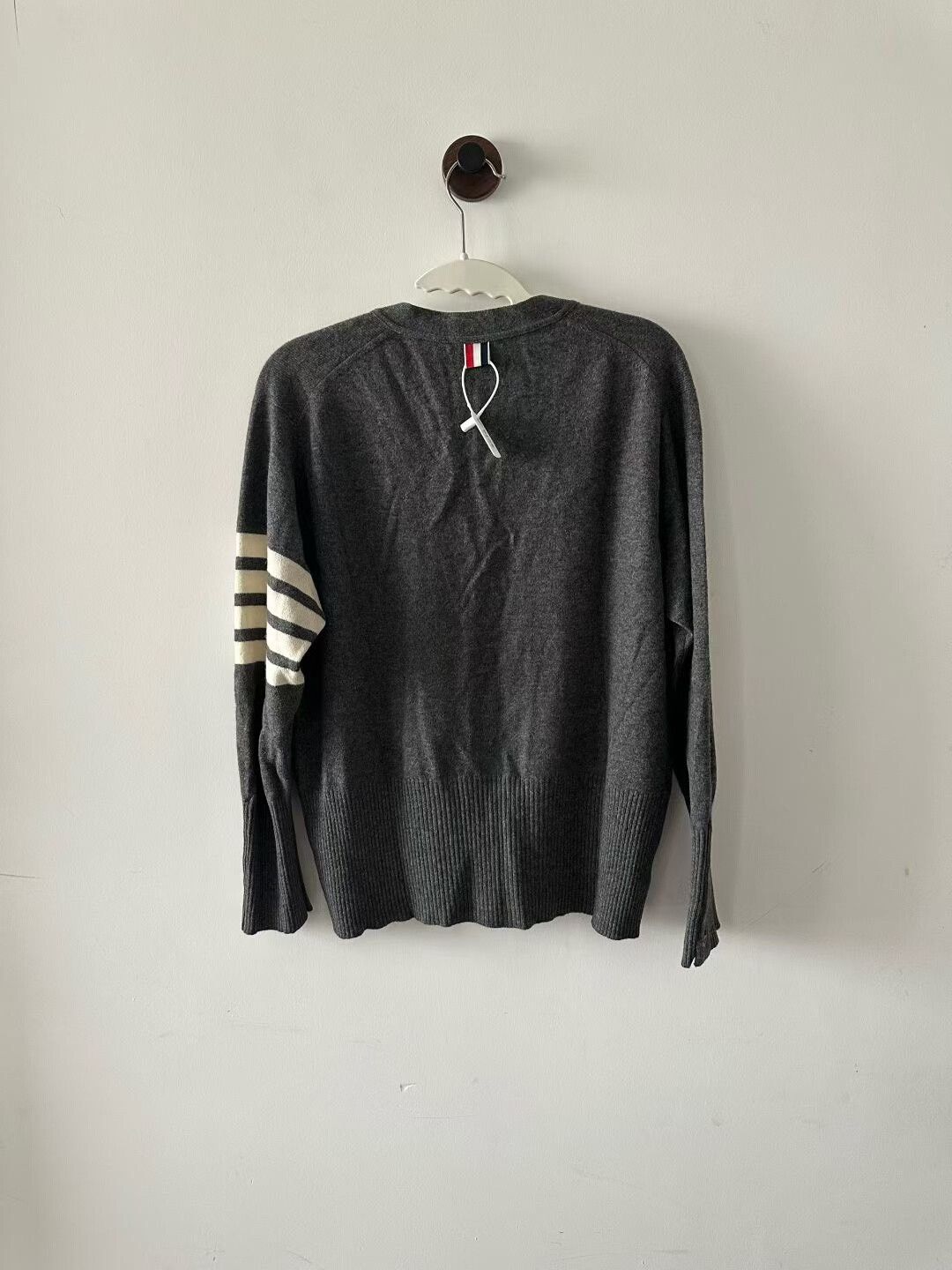 Thom Browne Thom Browne Gray Cashmere Cardigan Size US XL / EU 56 / 4 - 2 Thumbnail
