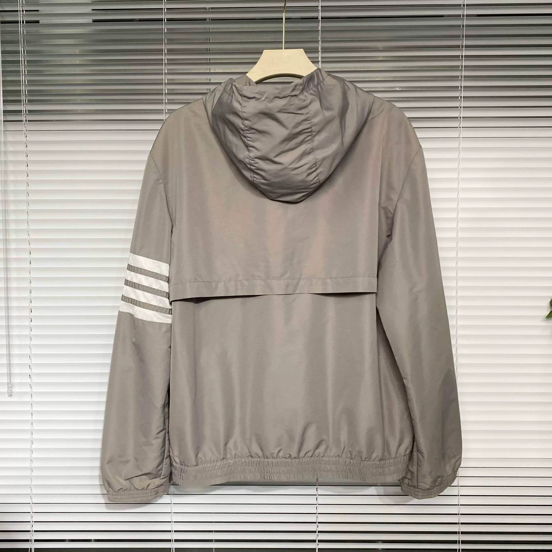 Thom Browne Thom Browne Hooded Jacket with 4 Stripes Size US XL / EU 56 / 4 - 2 Thumbnail
