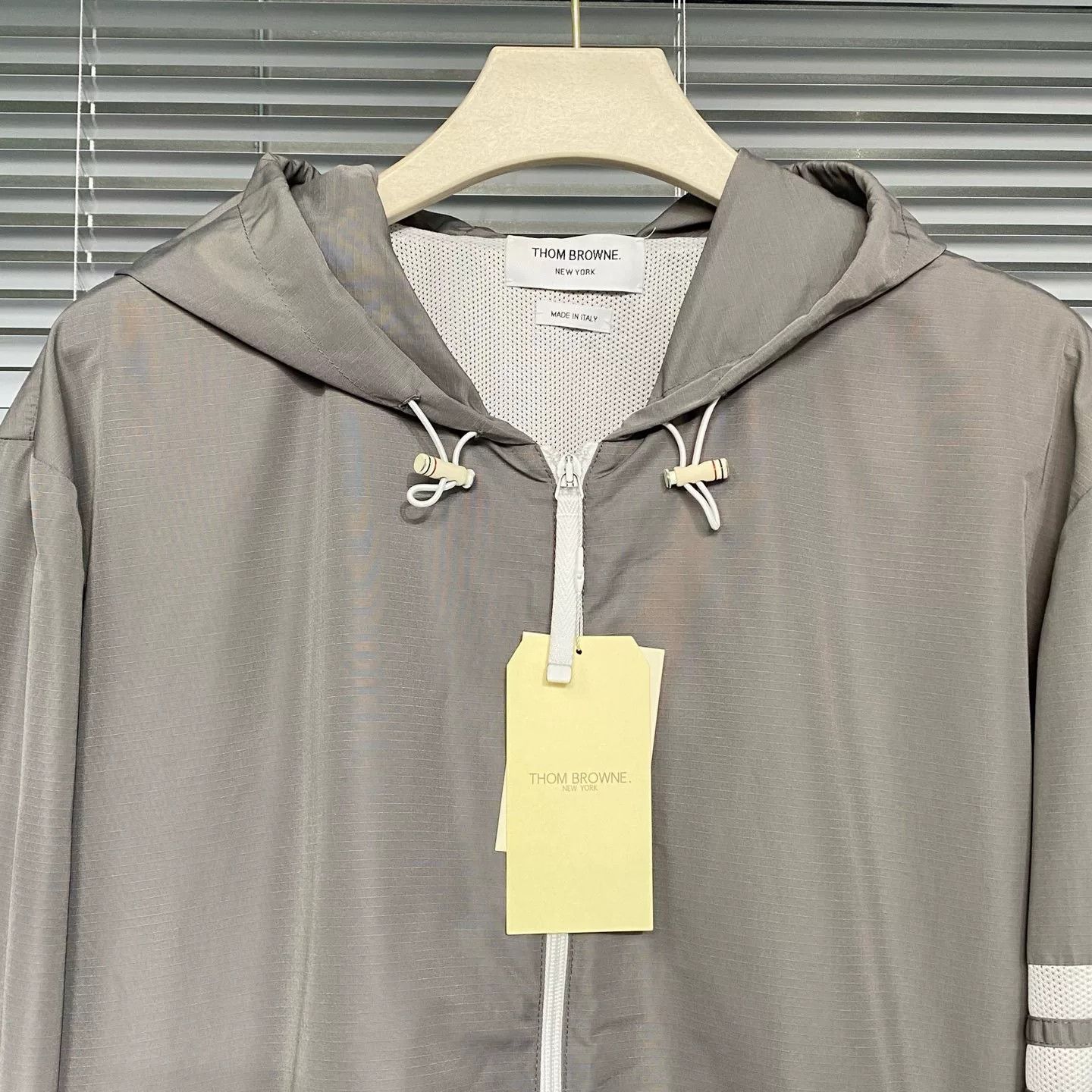 Thom Browne Thom Browne Hooded Jacket with 4 Stripes Size US XL / EU 56 / 4 - 3 Thumbnail