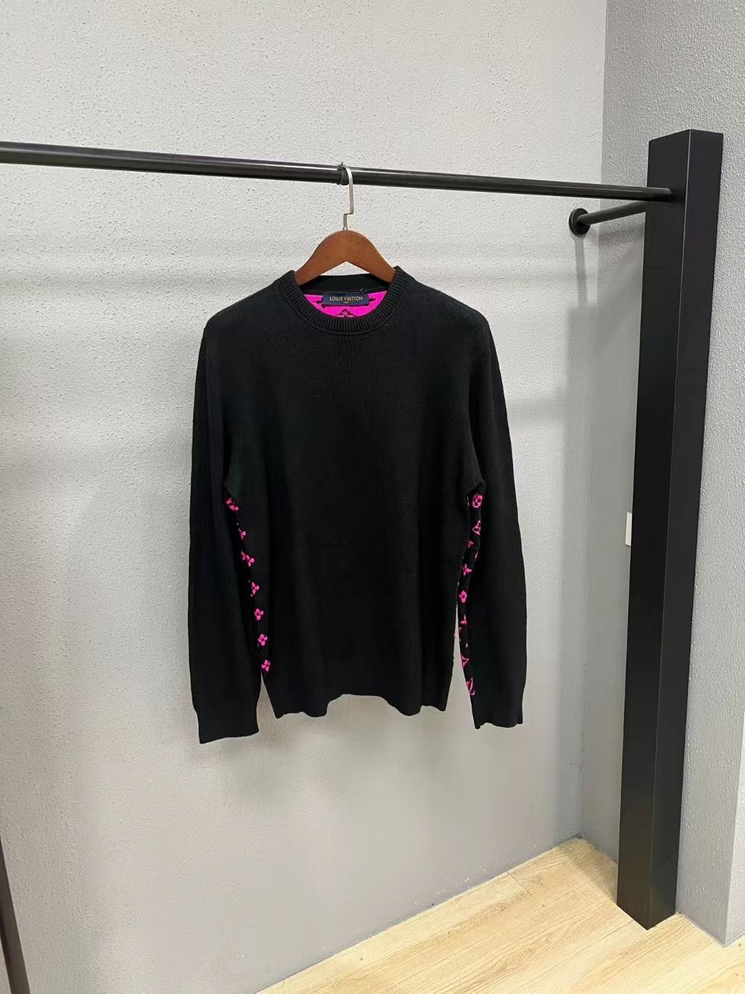 Louis Vuitton LV Pink Back All-over Print Cashmere Sweater Size XL / US 12-14 / IT 48-50 - 2 Thumbnail