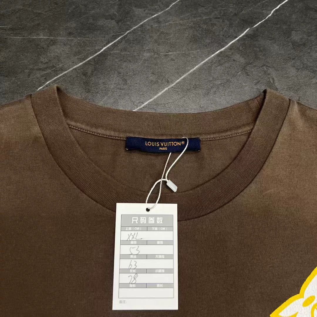 Louis Vuitton Louis Vuitton SS25 Graphic Print T-Shirt Size US XXL / EU 58 / 5 - 5 Thumbnail