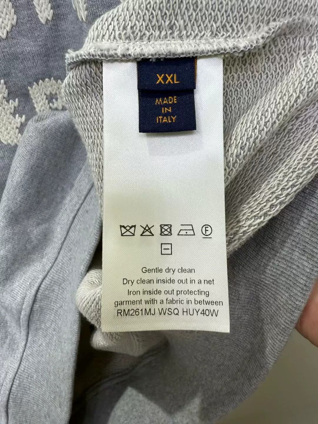 Louis Vuitton Louis Vuitton 26SS Embroidered Letter Sweater Size US XXL / EU 58 / 5 - 3 Thumbnail