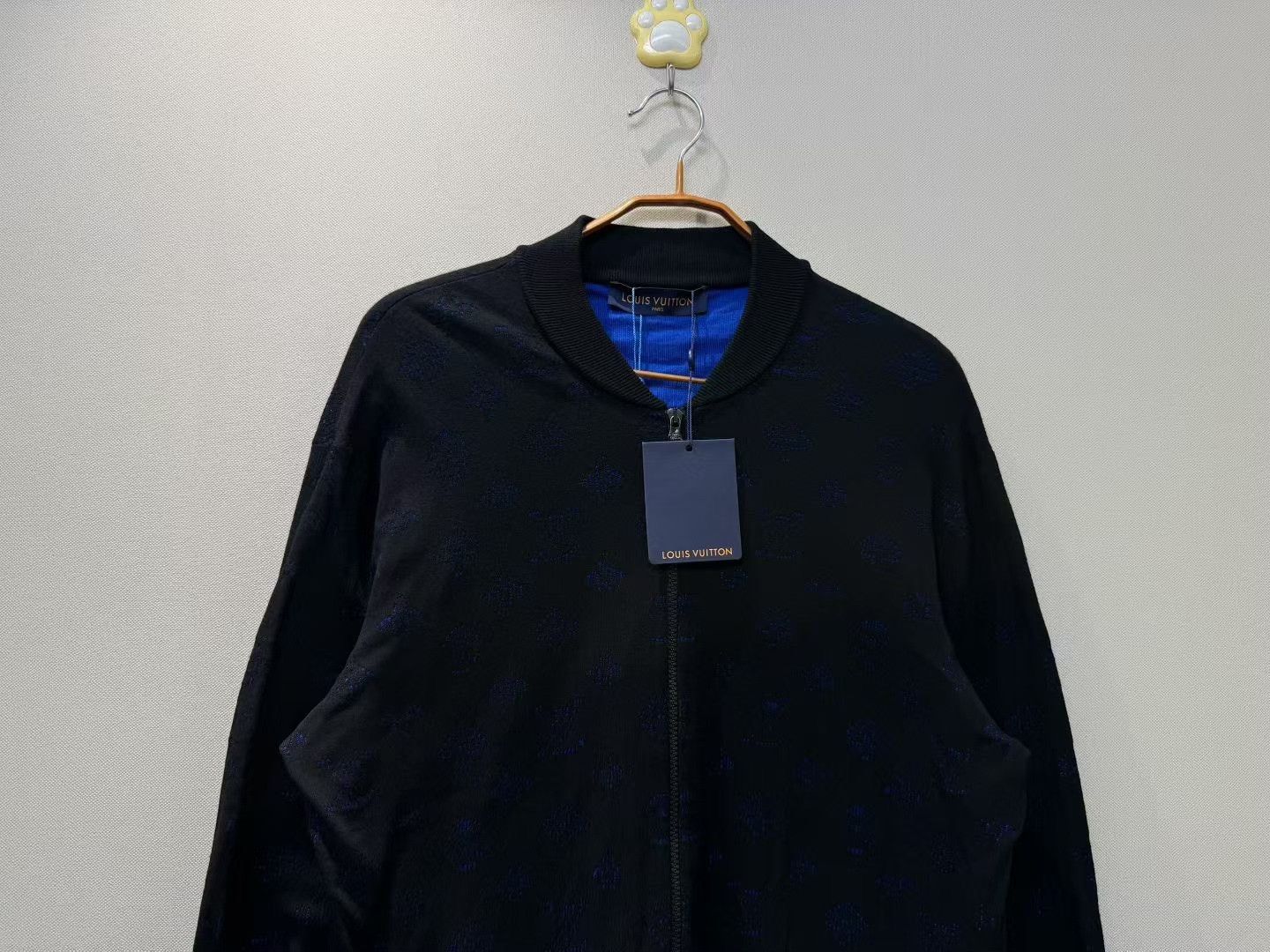 Louis Vuitton Louis Vuitton LV Black Logo Jacket Size US XXL / EU 58 / 5 - 2 Thumbnail