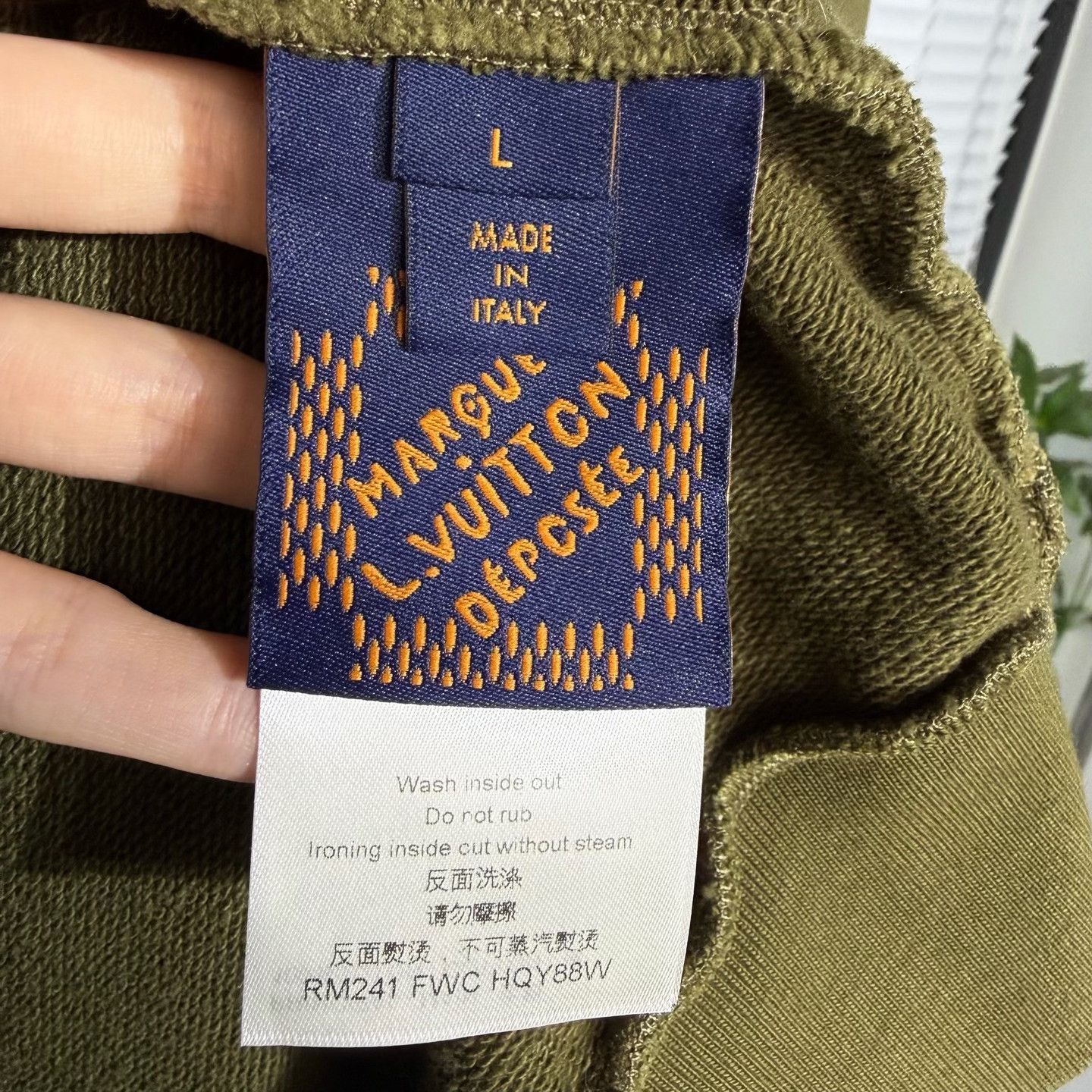Louis Vuitton LV x Pharrell Williams Crewneck Sweatshirt Size US L / EU 52-54 / 3 - 4 Thumbnail