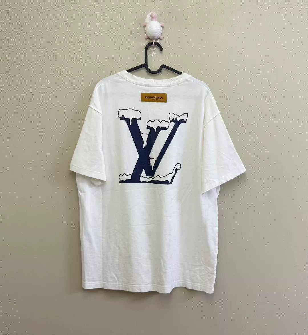 Louis Vuitton Louis Vuitton LV Logo Short Sleeve T-Shirt Size US XL / EU 56 / 4 - 4 Thumbnail