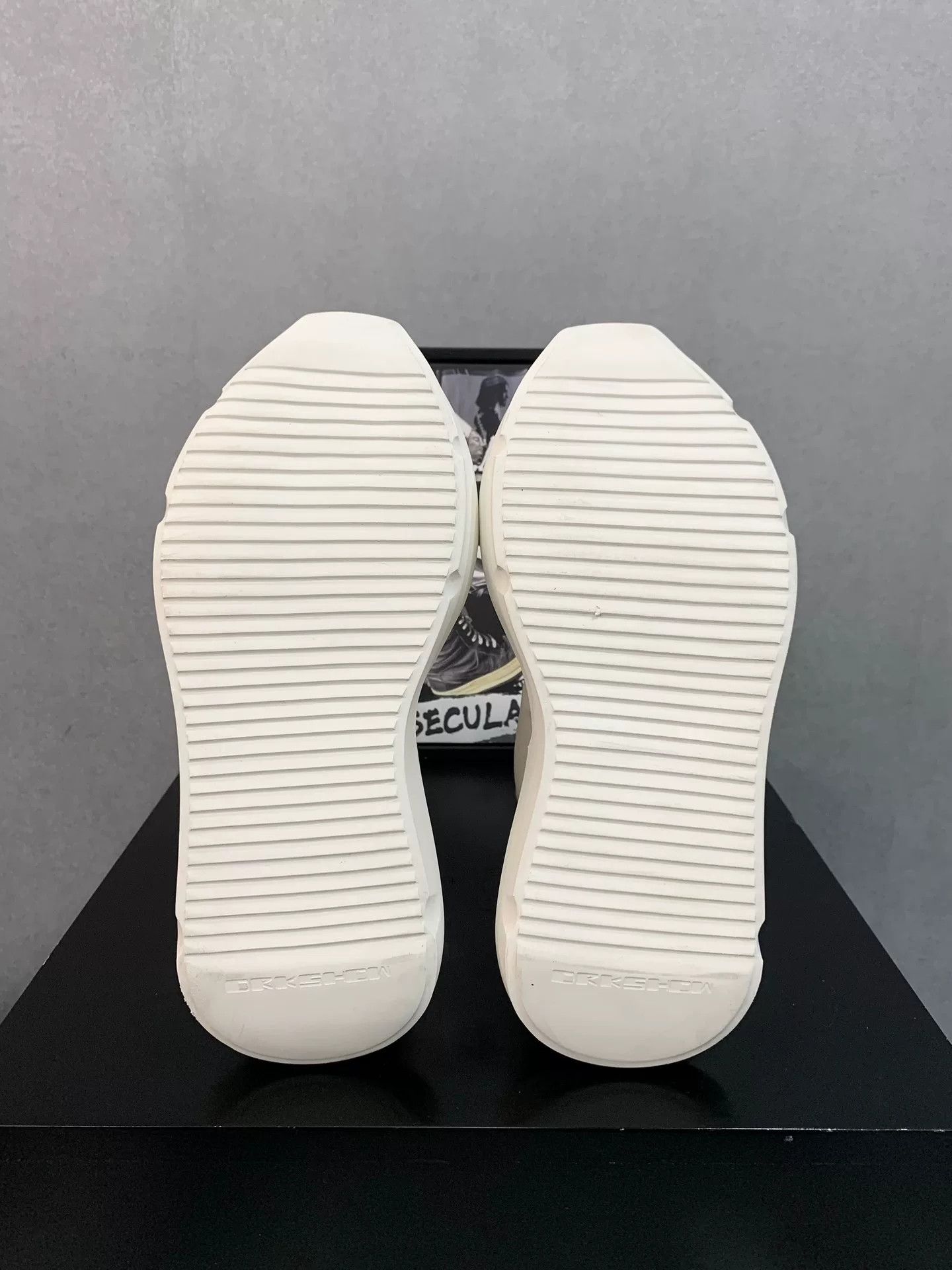 Rick Owens Drkshdw Rick Owens White Chelsea Thick-Sole Boots Size US 6 / EU 39 - 8 Thumbnail