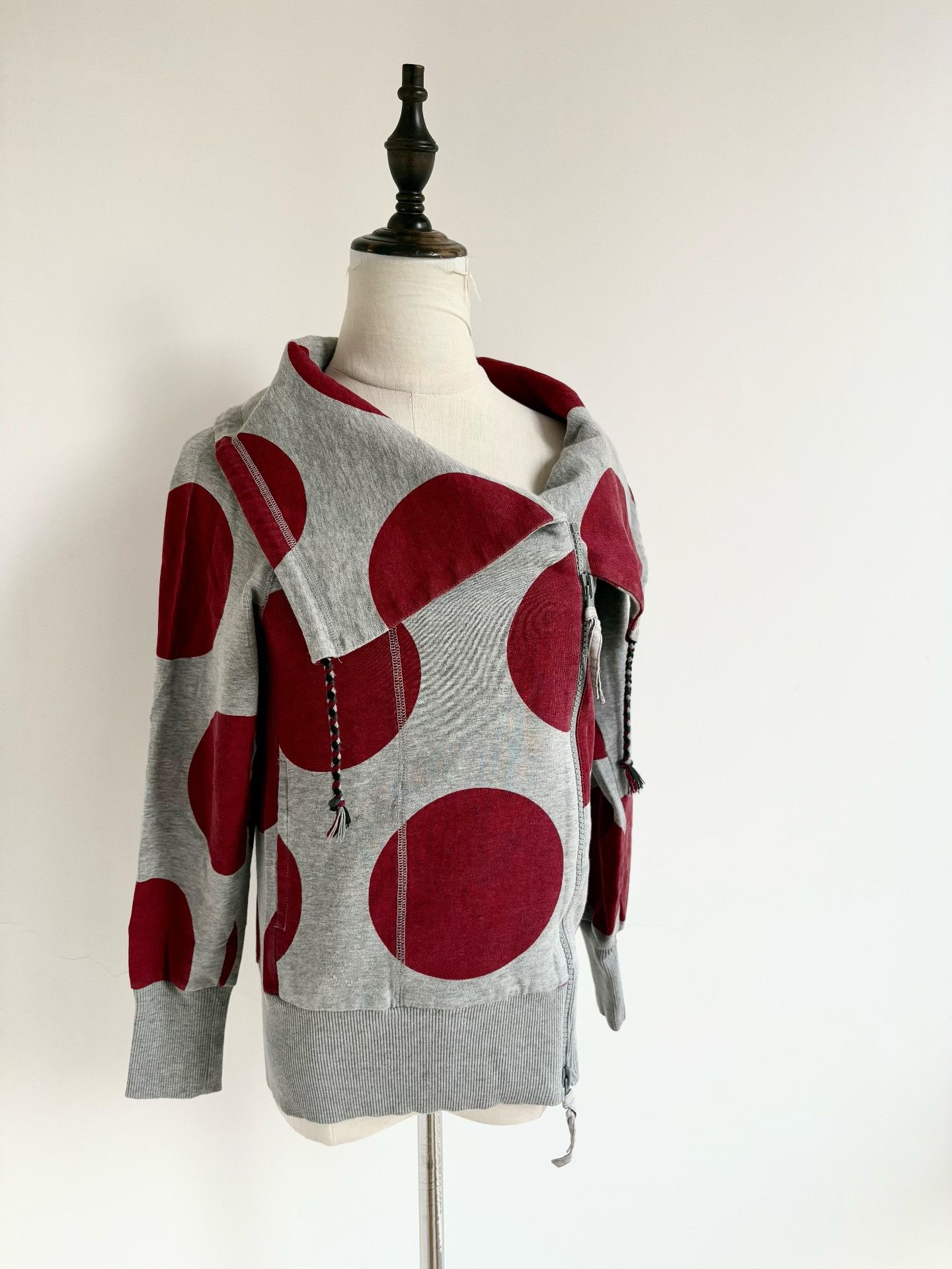 Vivienne Westwood Vivienne Westwood Vintage Gray Red Polka Dot Coat Size S / US 4 / IT 40 - 2 Thumbnail
