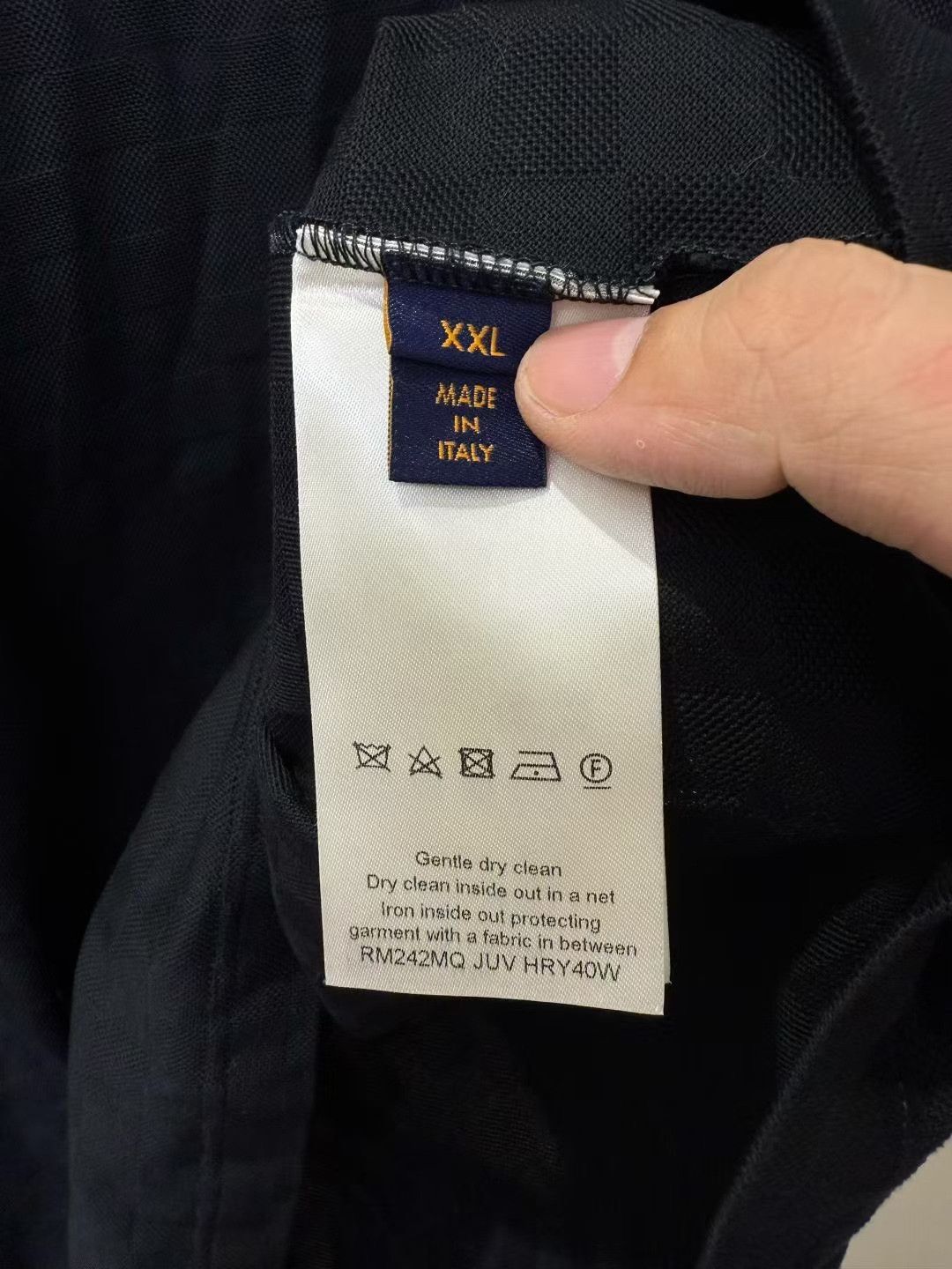 Louis Vuitton Louis Vuitton LV x Pharrell Damier Logo T-shirt Size US XXL / EU 58 / 5 - 3 Thumbnail
