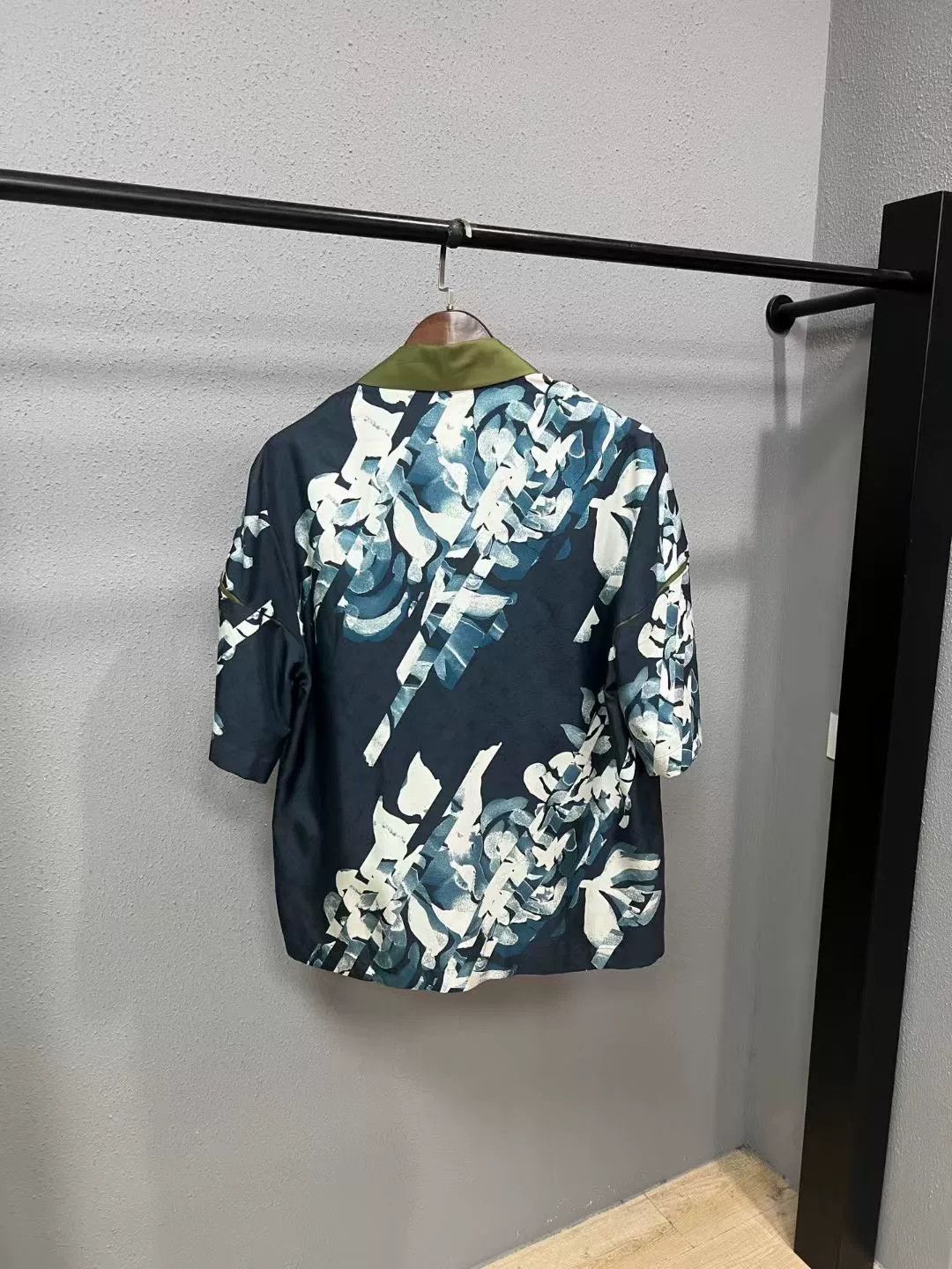 Yayoi Kusama Louis Vuitton Yayoi Kusama All-Over Print Shirt Size US M / EU 48-50 / 2 - 2 Thumbnail