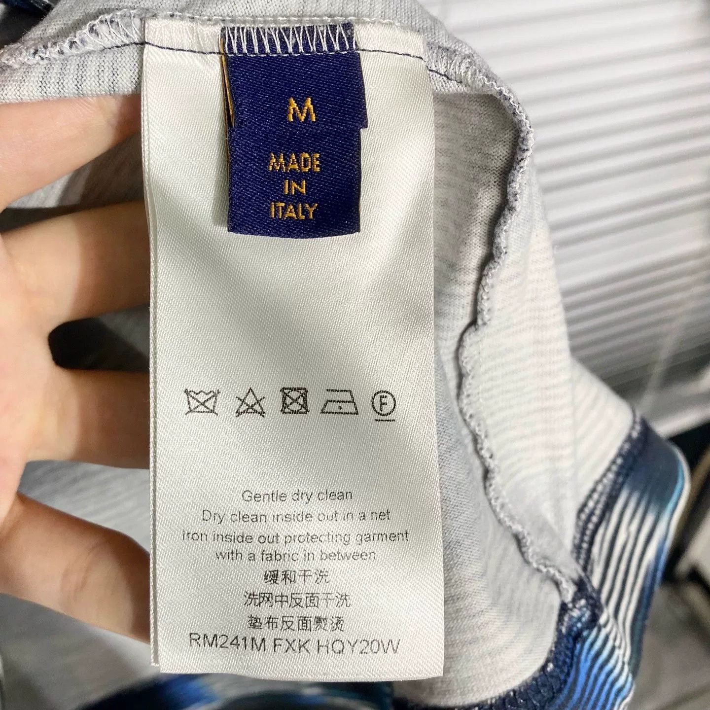 Louis Vuitton LV Blue-Gray Checkered Logo T-shirt Size US M / EU 48-50 / 2 - 4 Thumbnail