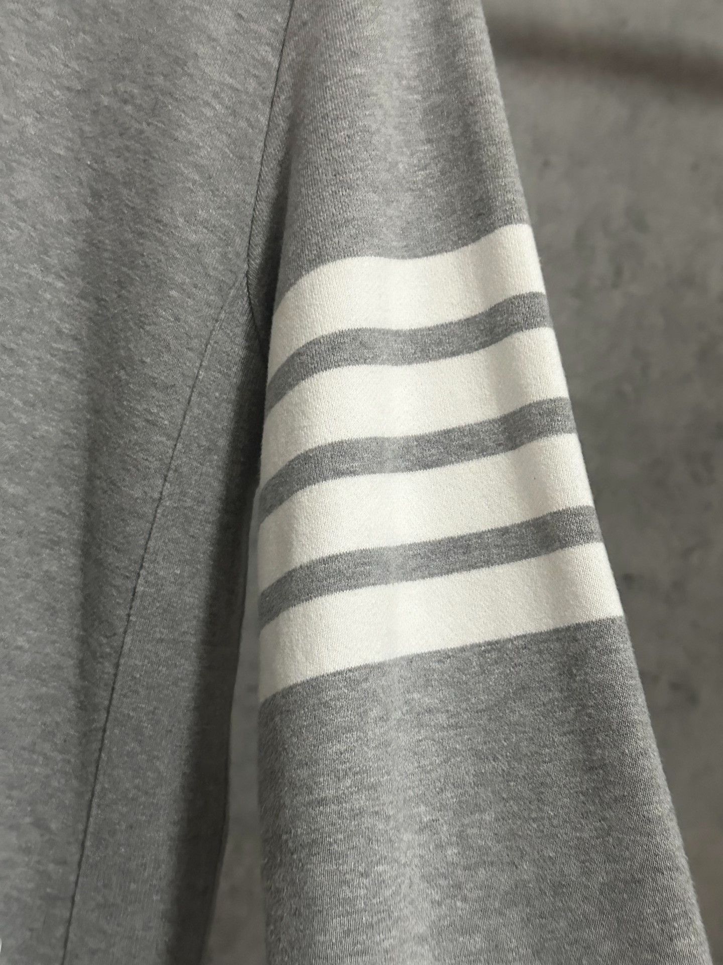 Thom Browne Thom Browne Classic Gray Four-Stripe Crewneck Size US M / EU 48-50 / 2 - 4 Thumbnail