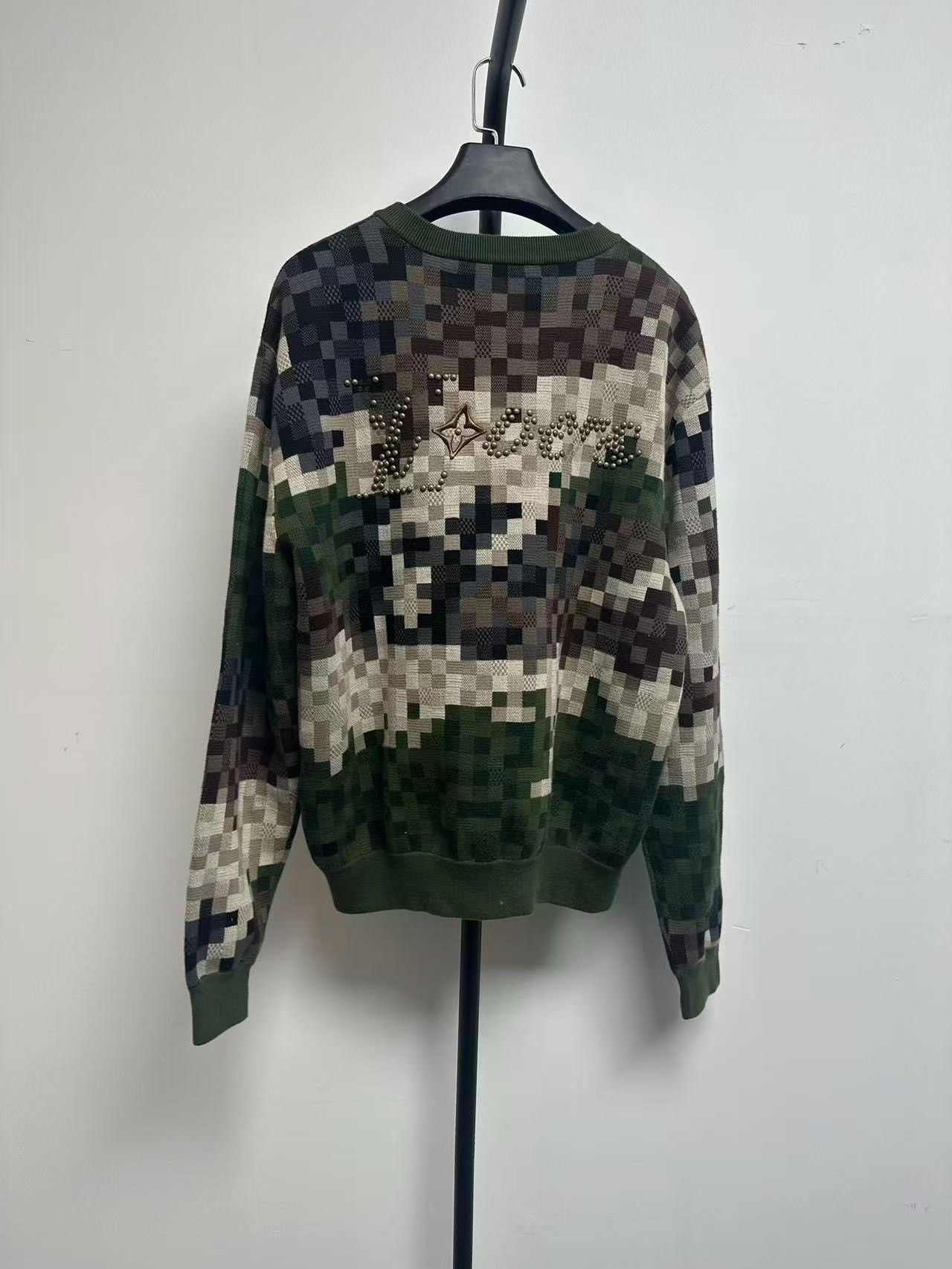 Louis Vuitton Louis Vuitton Camouflage Letter Jacquard Crewneck Pullover Size US S / EU 44-46 / 1 - 2 Thumbnail