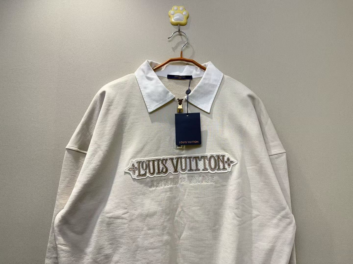 Louis Vuitton Louis Vuitton Beige Embroidered Logo Polo Sweatshirt Size US M / EU 48-50 / 2 - 2 Thumbnail