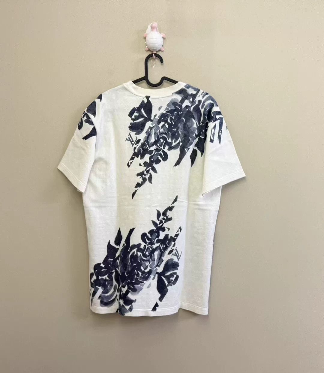 Louis Vuitton Louis Vuitton White Logo Water Plant T-Shirt Size US M / EU 48-50 / 2 - 4 Thumbnail