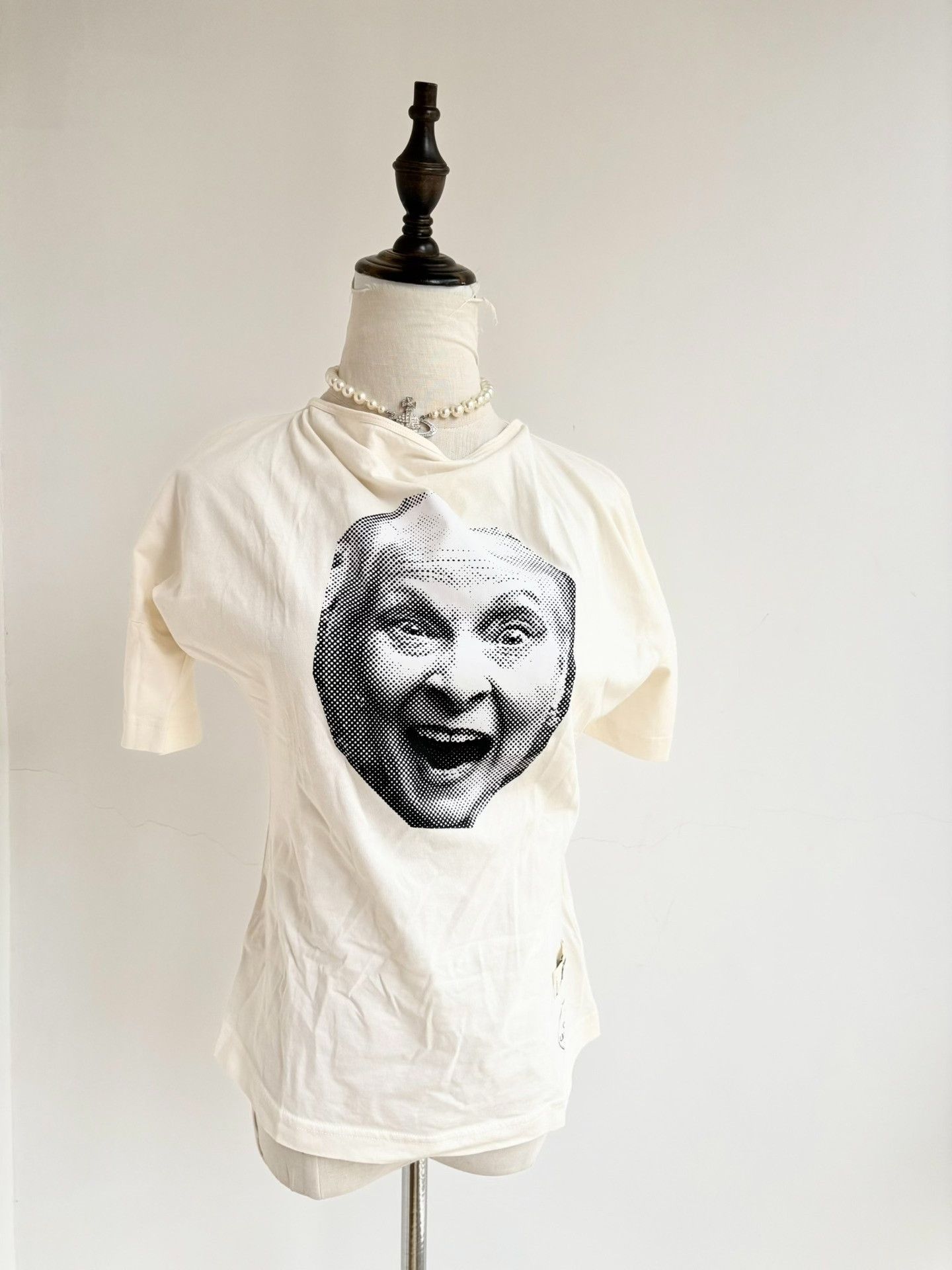 Vivienne Westwood Vivienne Westwood Portrait Graffiti T-shirt Size S / US 4 / IT 40 - 3 Thumbnail