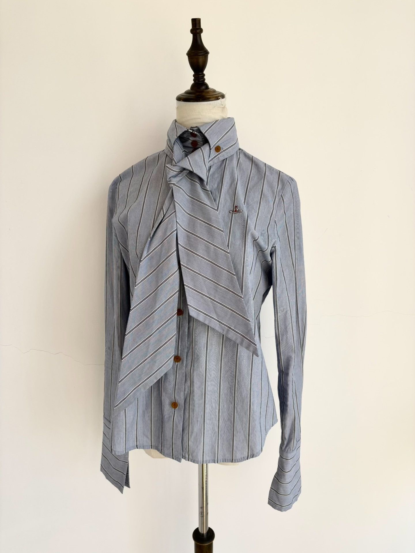 Vivienne Westwood Vivienne Westwood Vintage Blue Stripe Bow Shirt Size L / US 10 / IT 46 - 4 Thumbnail