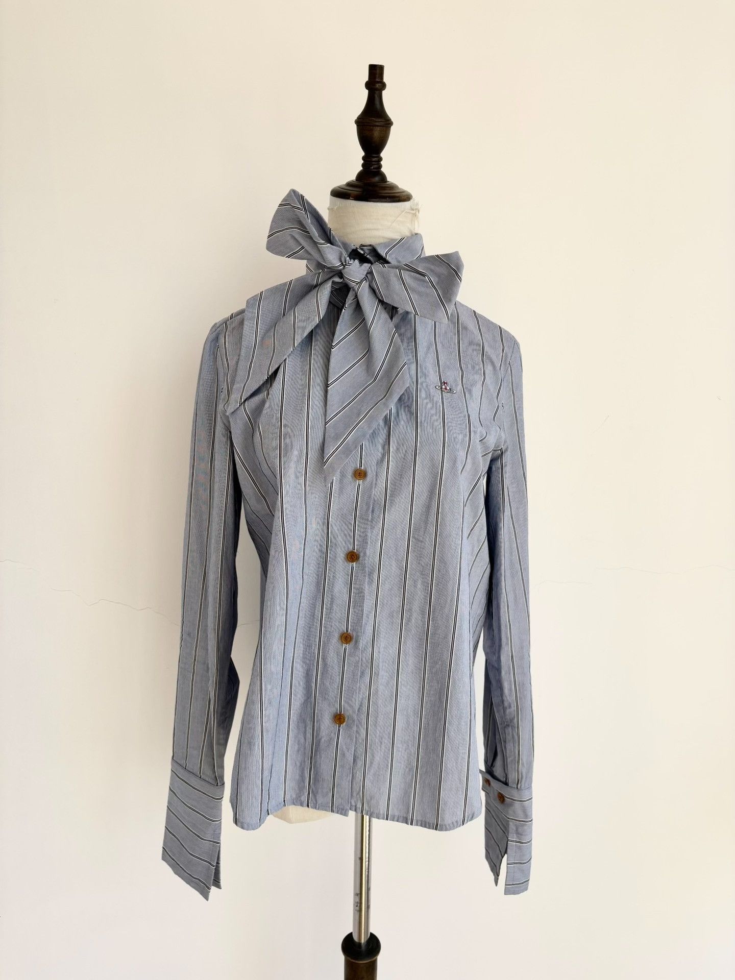 Vivienne Westwood Vivienne Westwood Vintage Blue Stripe Bow Shirt Size L / US 10 / IT 46 - 2 Thumbnail