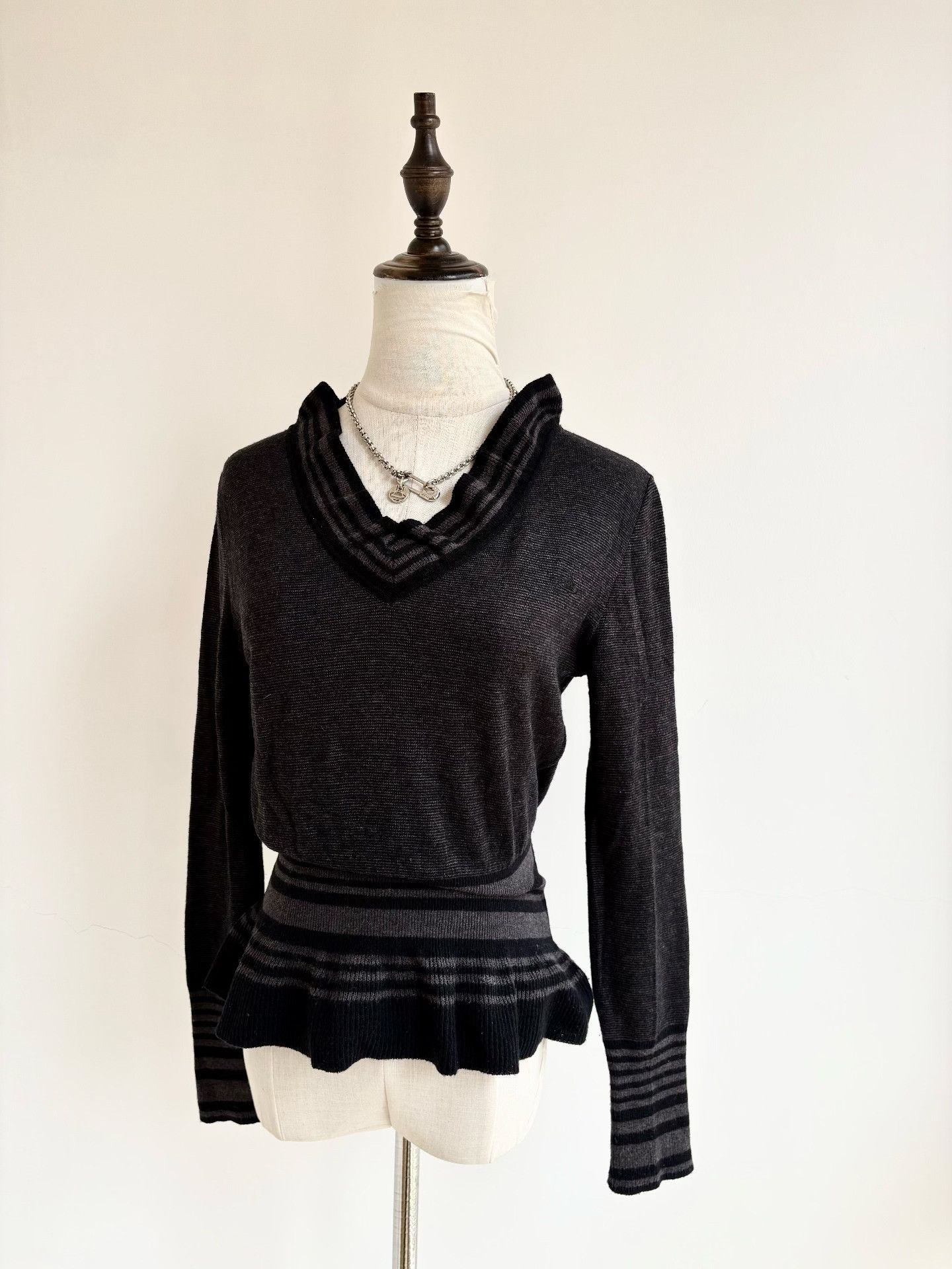 Vivienne Westwood Vivienne Westwood Vintage Knit Top Size M / US 6-8 / IT 42-44 - 2 Thumbnail