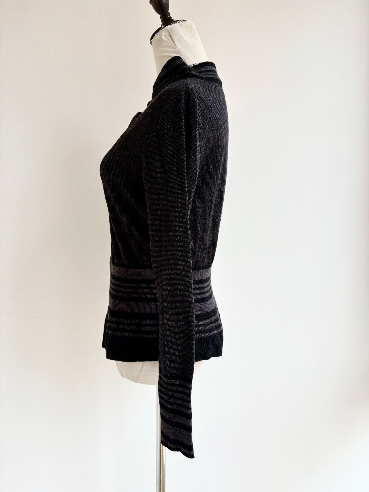Vivienne Westwood Vivienne Westwood Vintage Knit Top Size M / US 6-8 / IT 42-44 - 4 Thumbnail