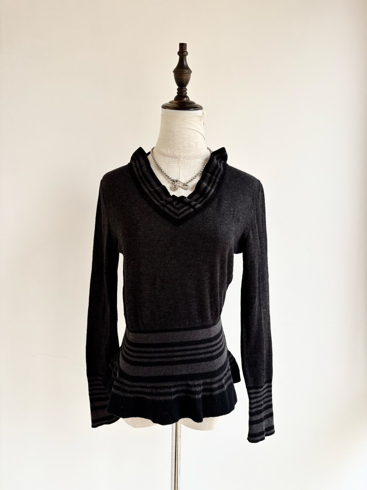 Vivienne Westwood Vivienne Westwood Vintage Knit Top Size M / US 6-8 / IT 42-44 - 3 Thumbnail