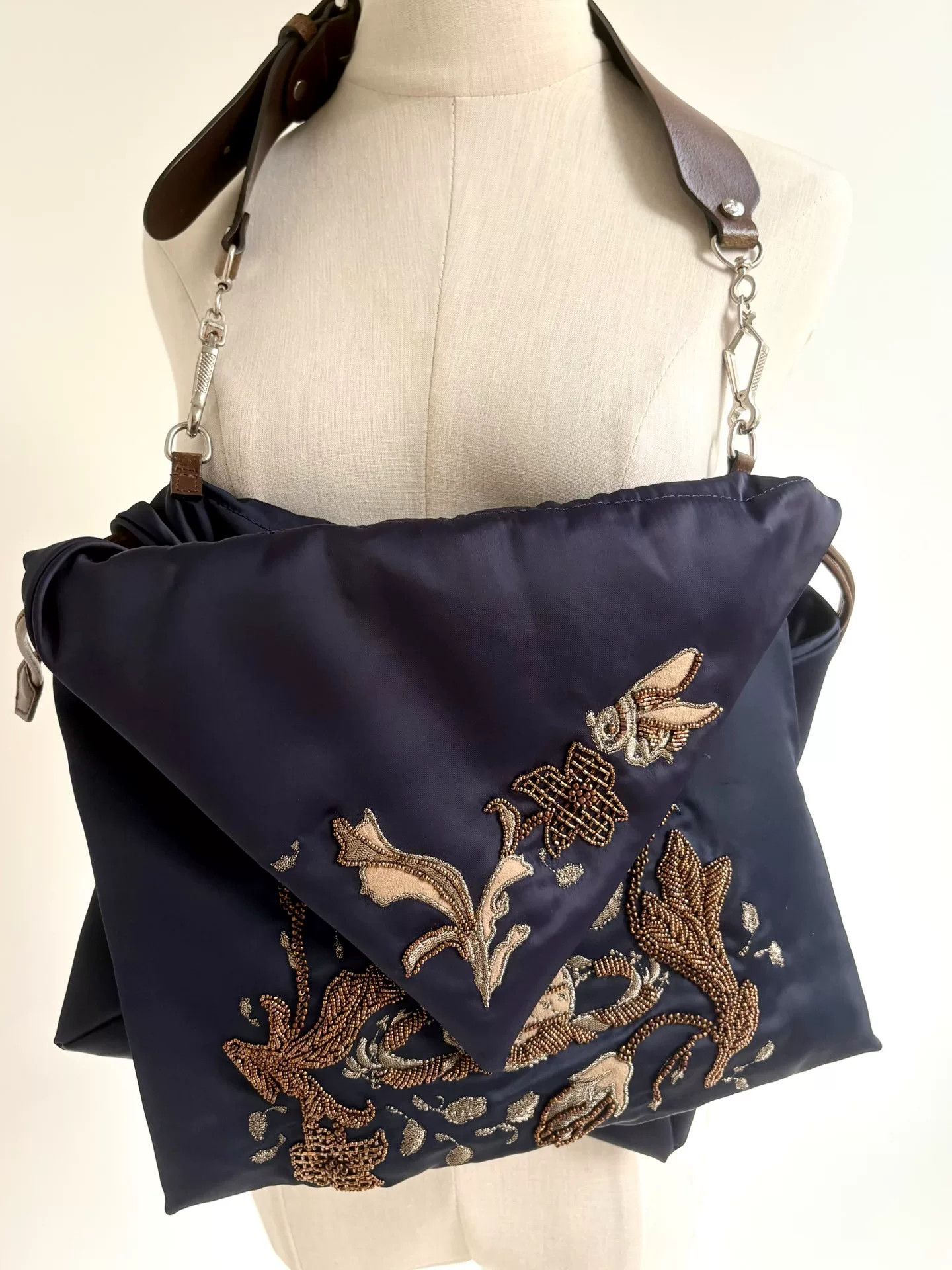 Vivienne Westwood Vivienne Westwood Blue Silk Saturn Shoulder Bag Size ONE SIZE - 2 Thumbnail