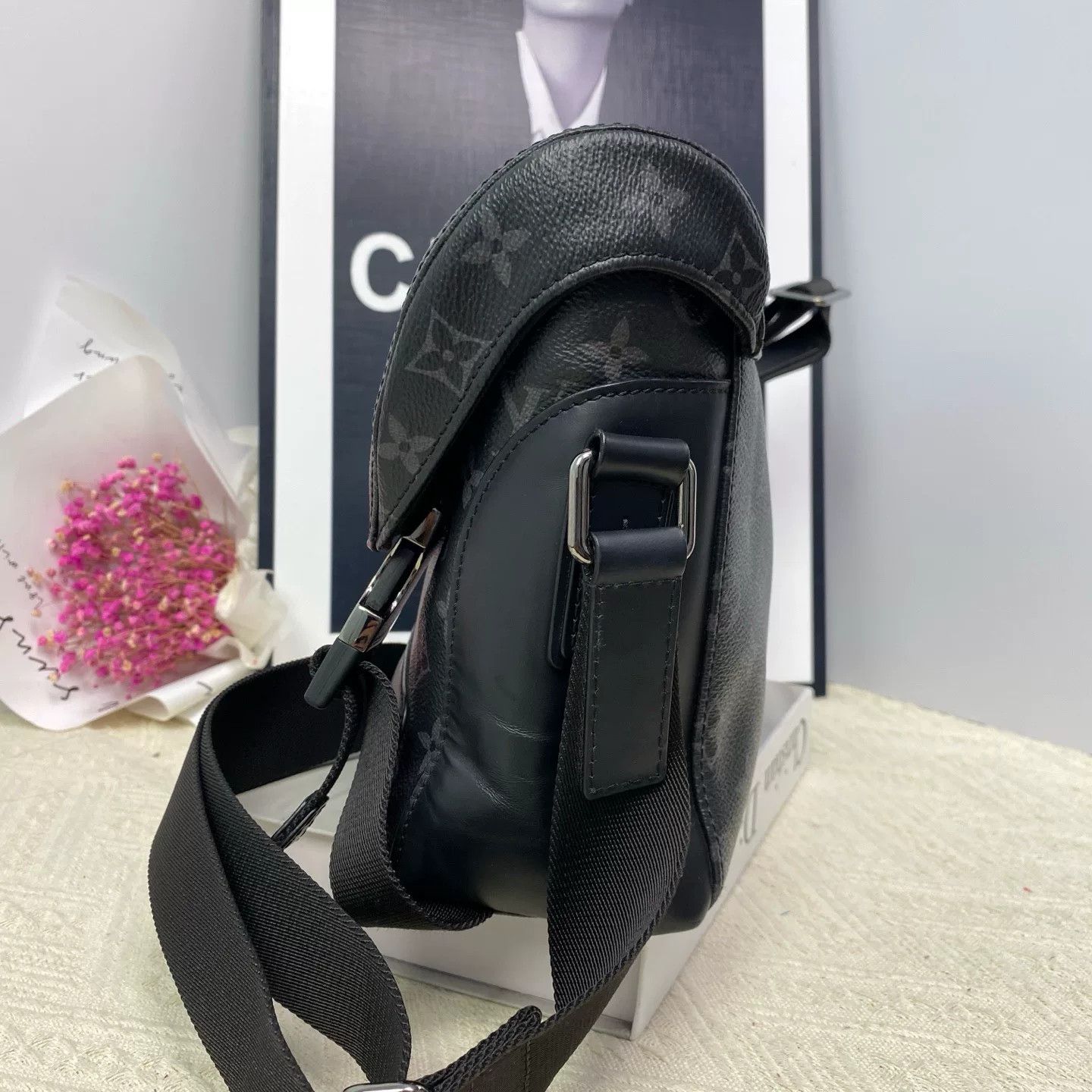 Louis Vuitton Pre-loved Bag Very good condition Size ONE SIZE - 5 Thumbnail